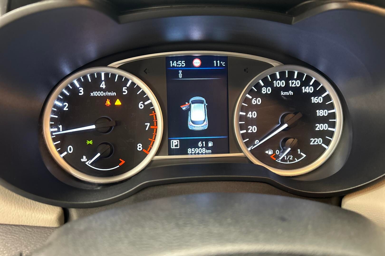 Nissan Micra iso kuva 17