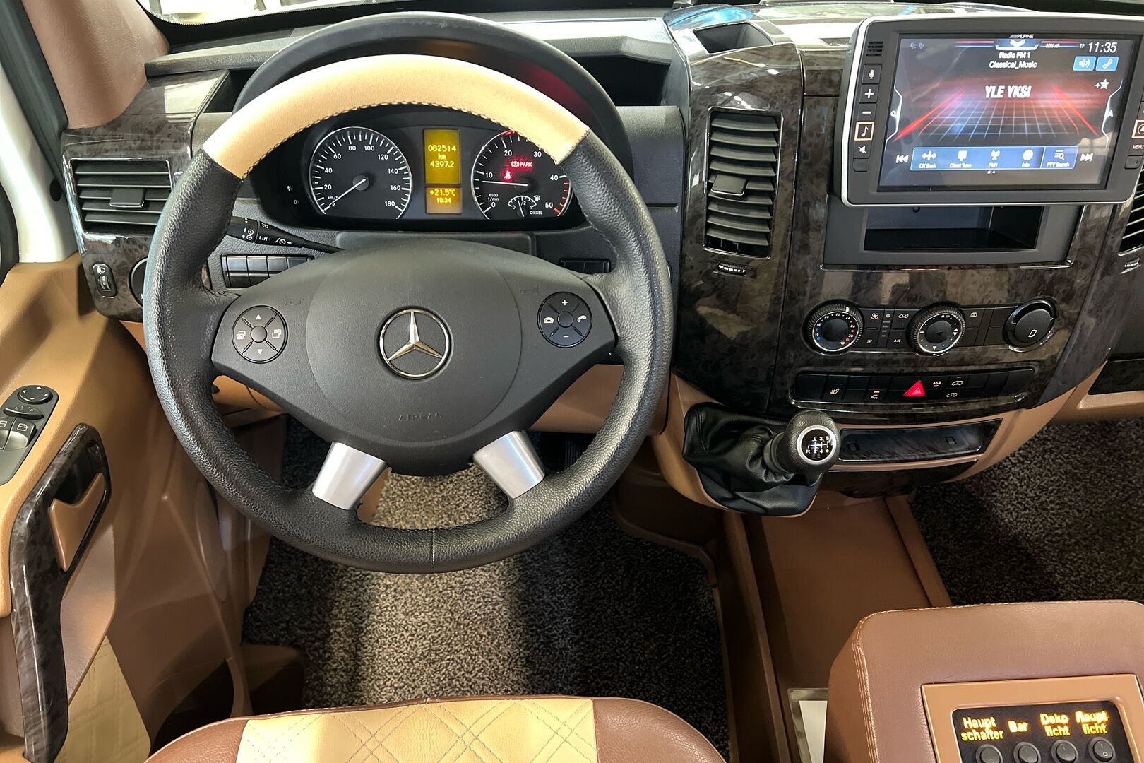 Mercedes-Benz Sprinter iso kuva 11