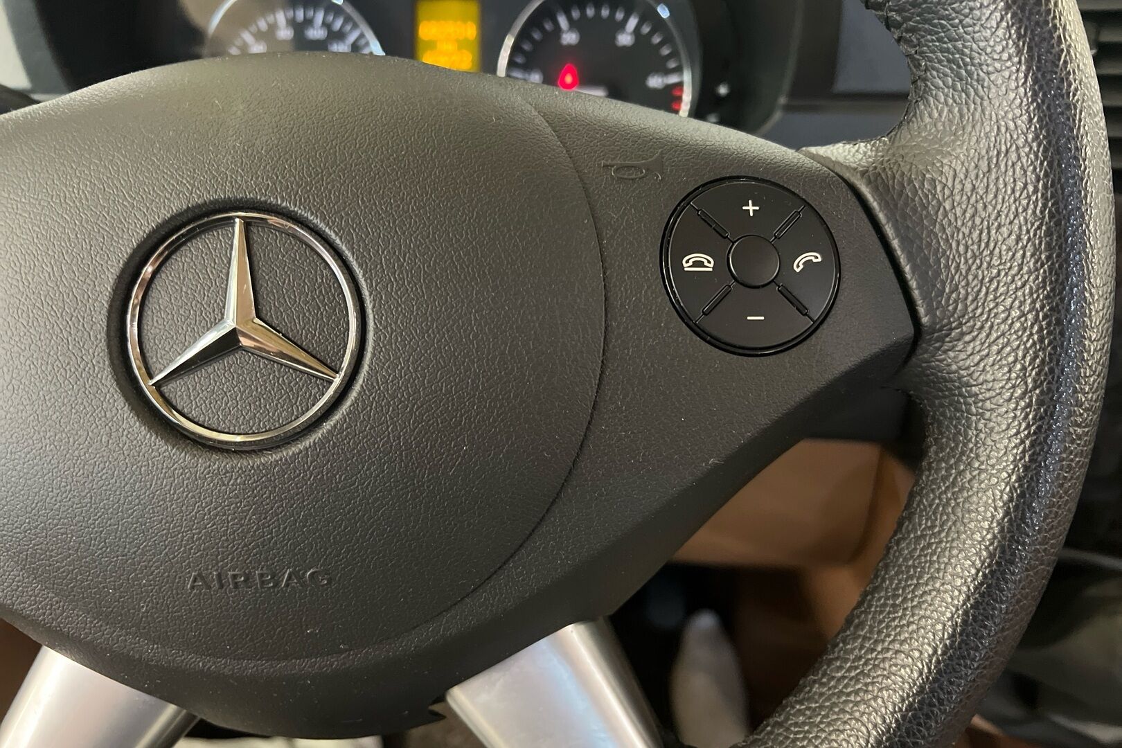 Mercedes-Benz Sprinter iso kuva 18