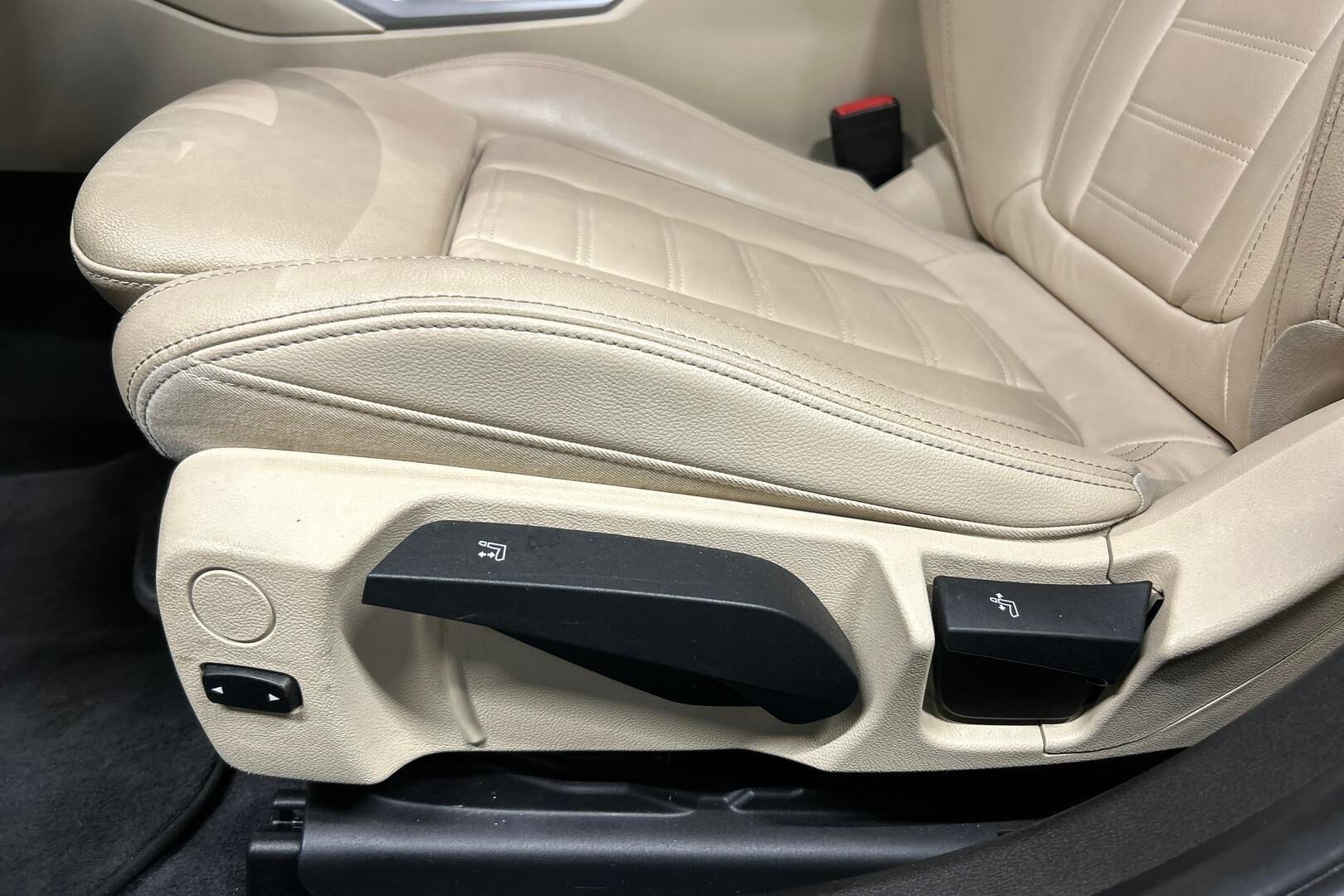 BMW 3-sarja iso kuva 13