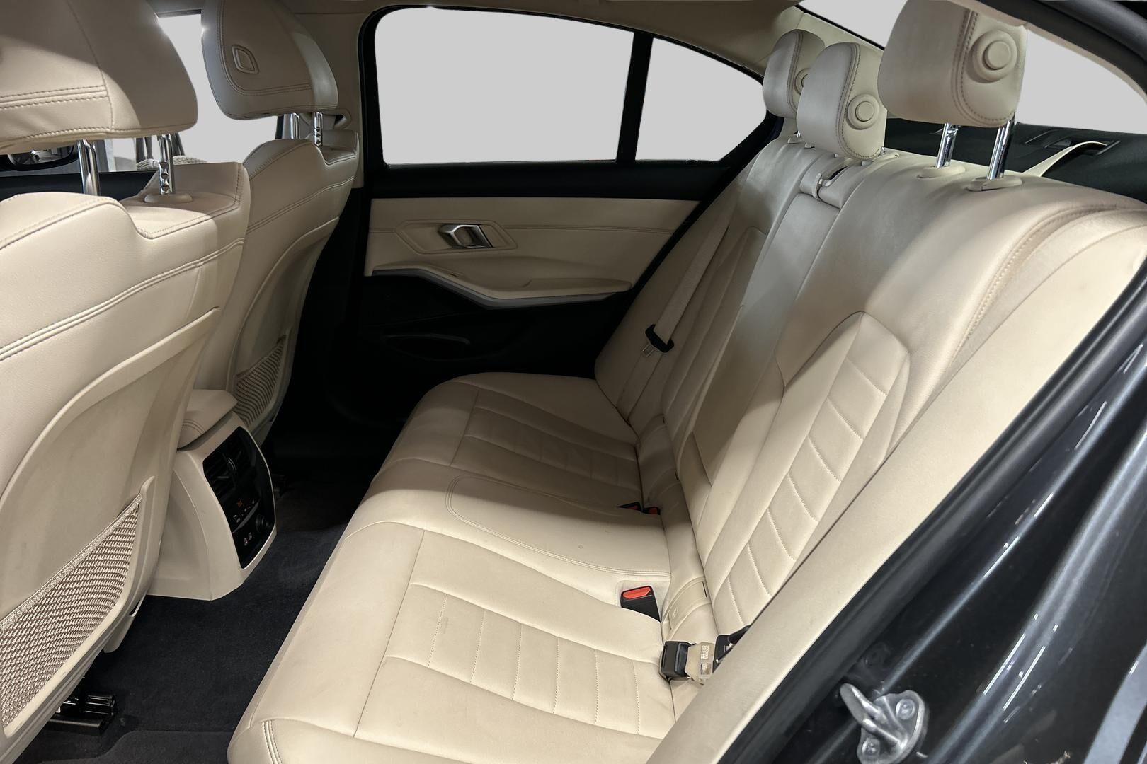 BMW 3-sarja iso kuva 9
