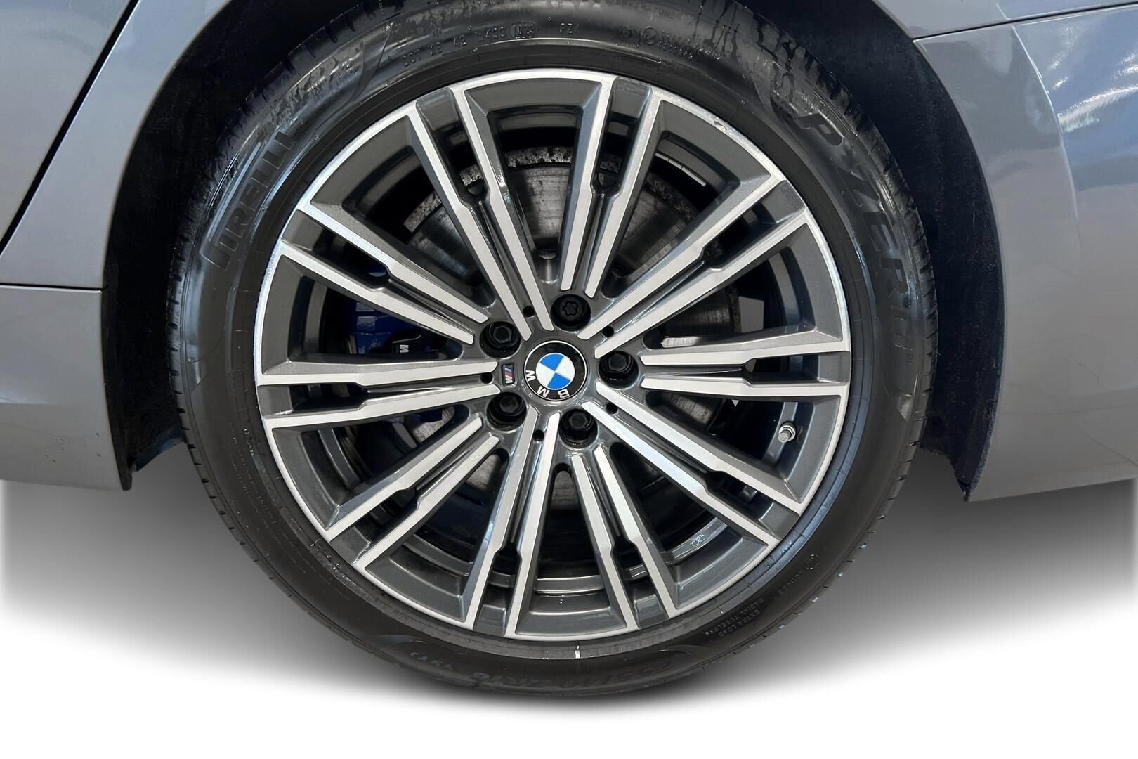 BMW 3-sarja iso kuva 13