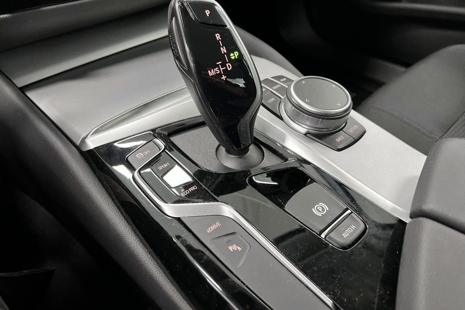 BMW 5-sarja iso kuva 14