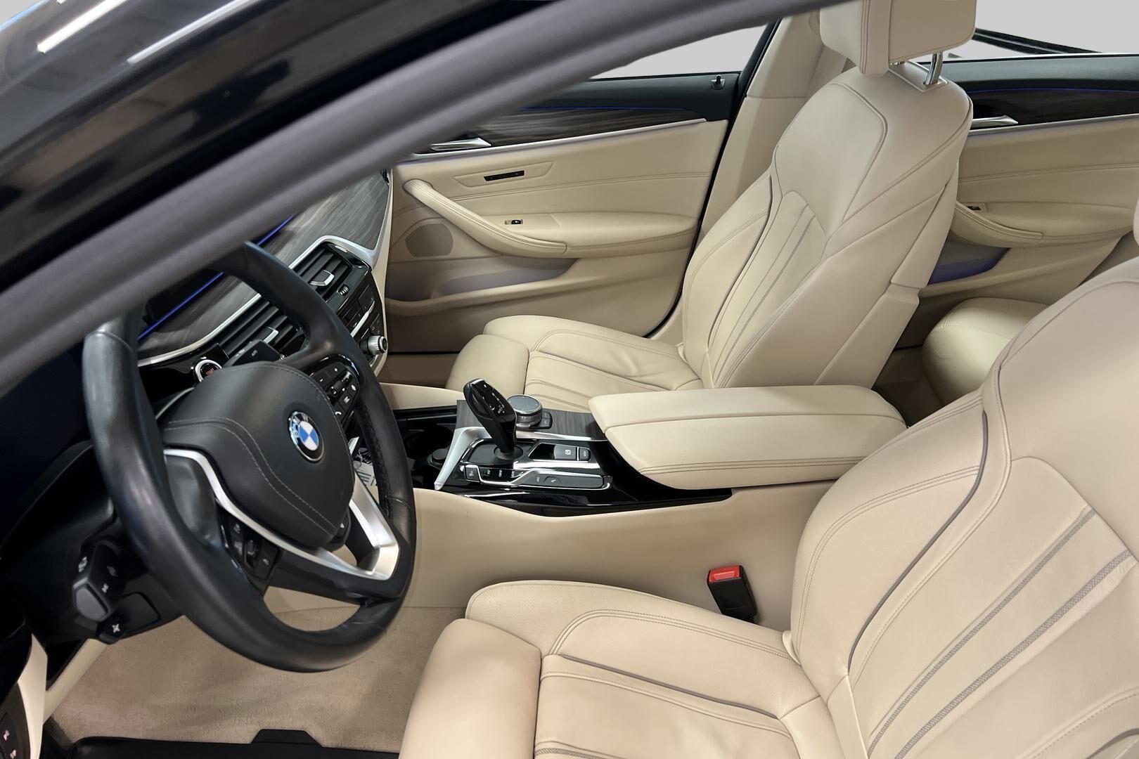 BMW 5-sarja iso kuva 8