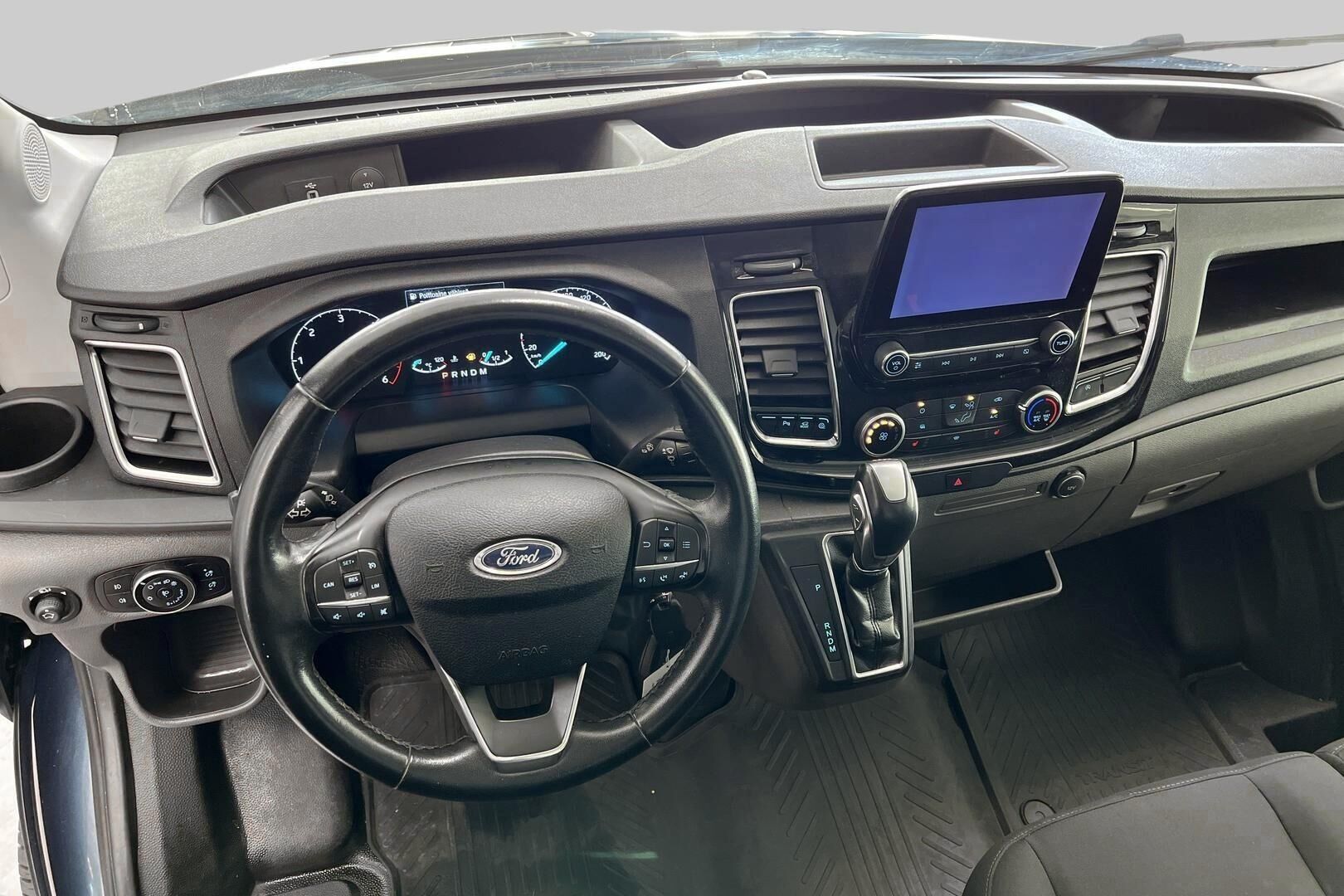 Ford Transit iso kuva 11