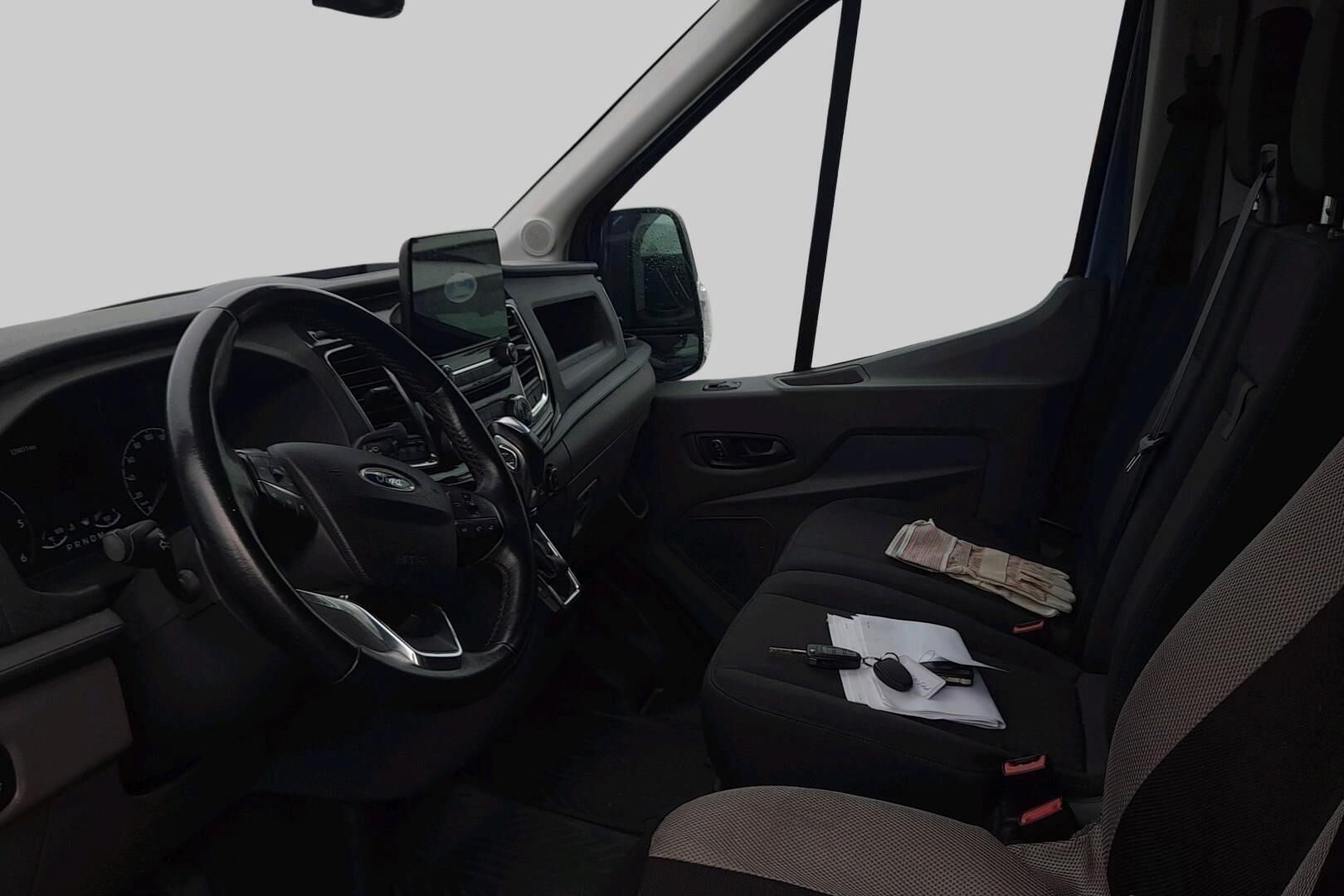 Ford Transit iso kuva 2