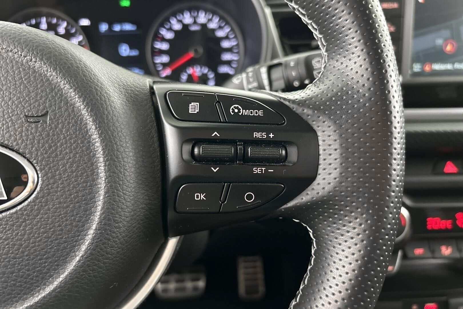 Kia Rio iso kuva 14