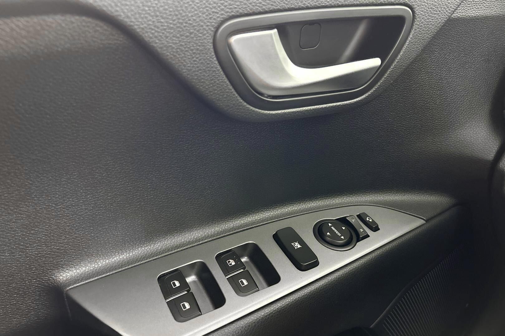 Kia Rio iso kuva 19