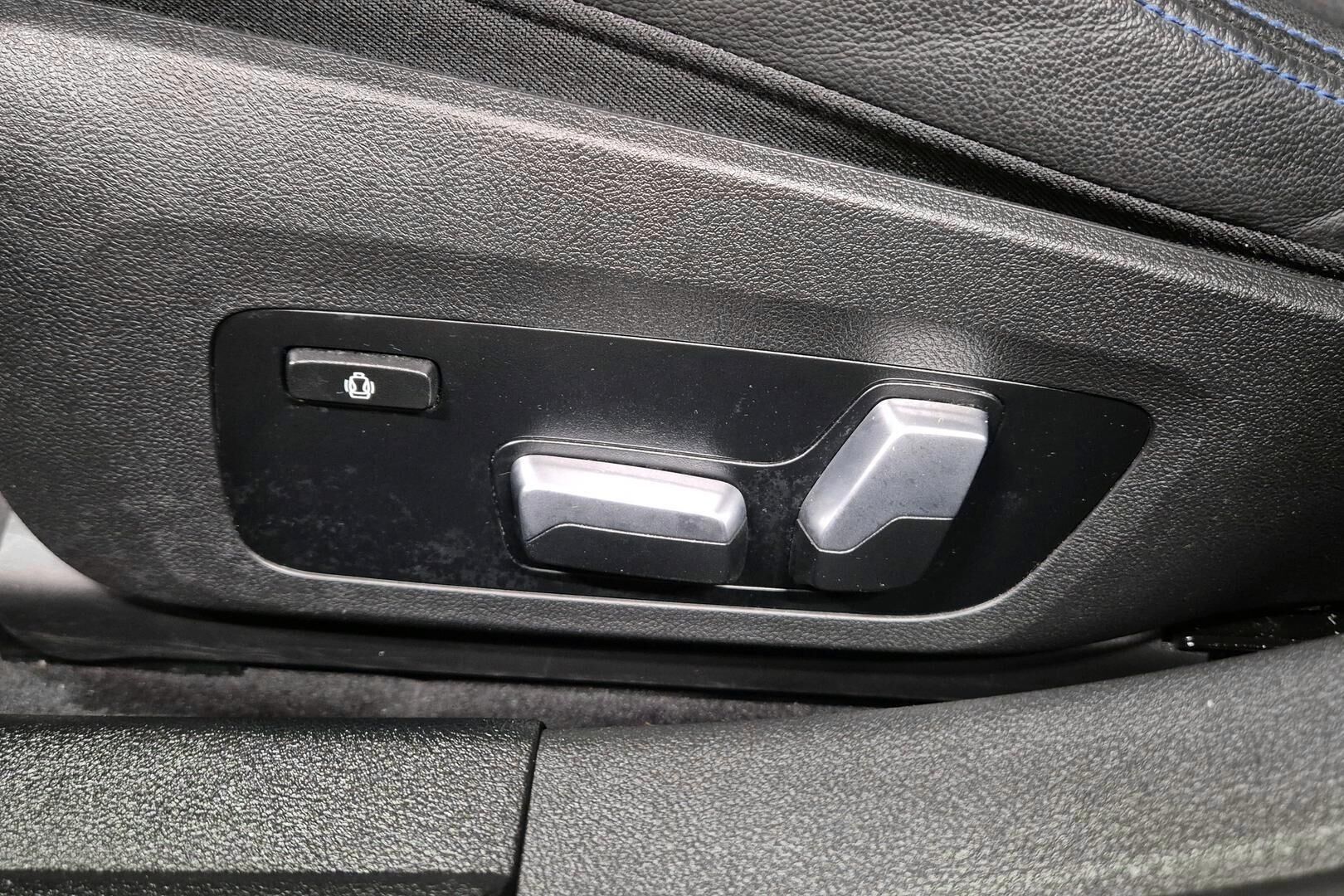 BMW I4 iso kuva 7