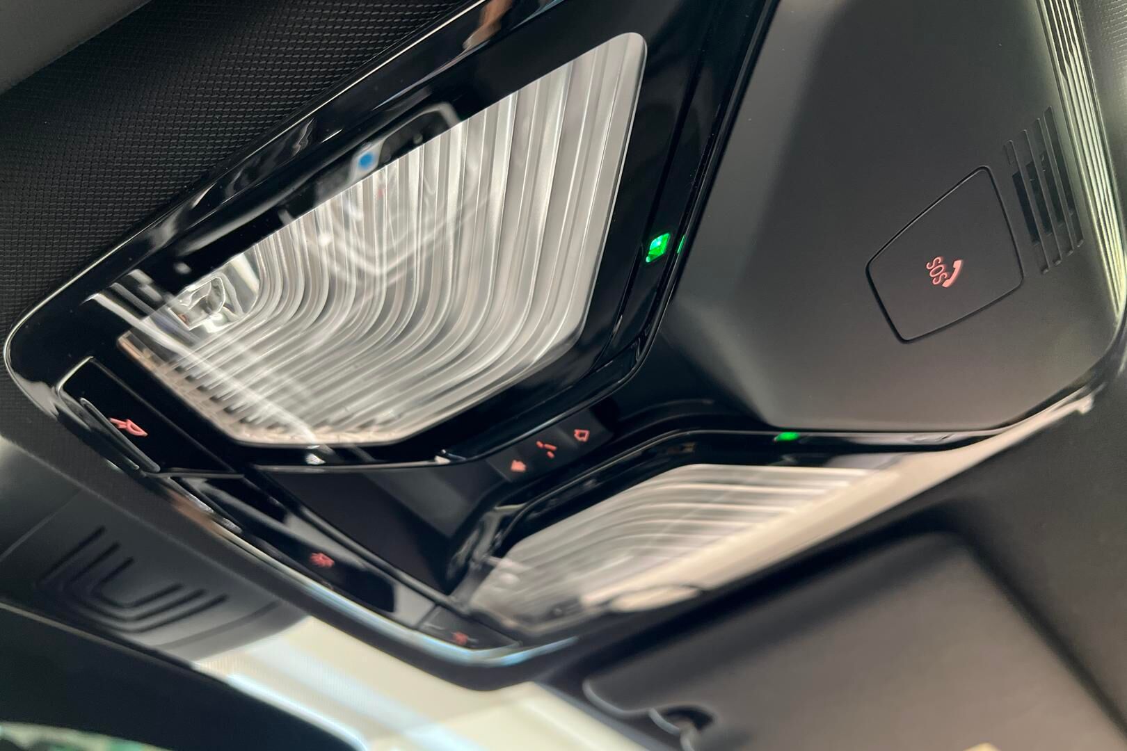 BMW I4 iso kuva 29
