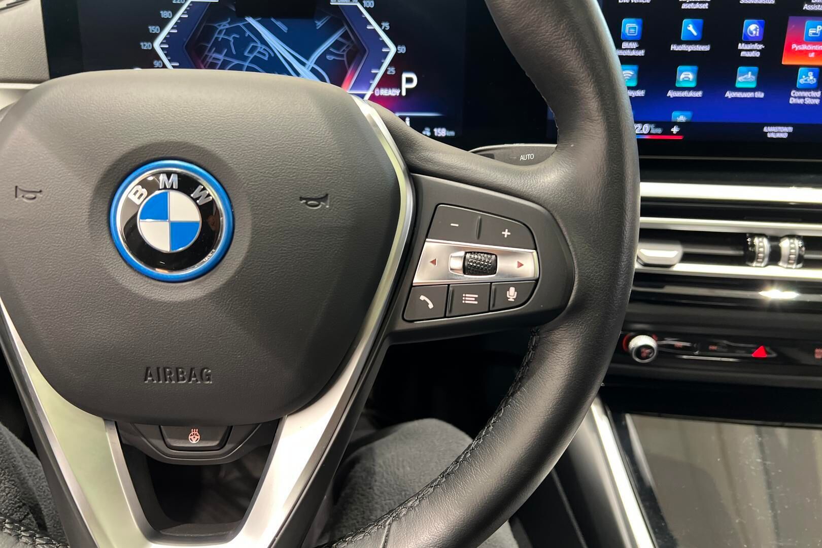 BMW I4 iso kuva 30