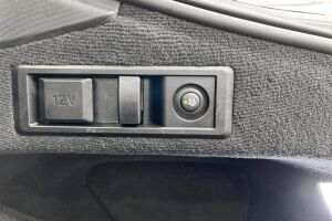 BMW I4 esikatselu 40