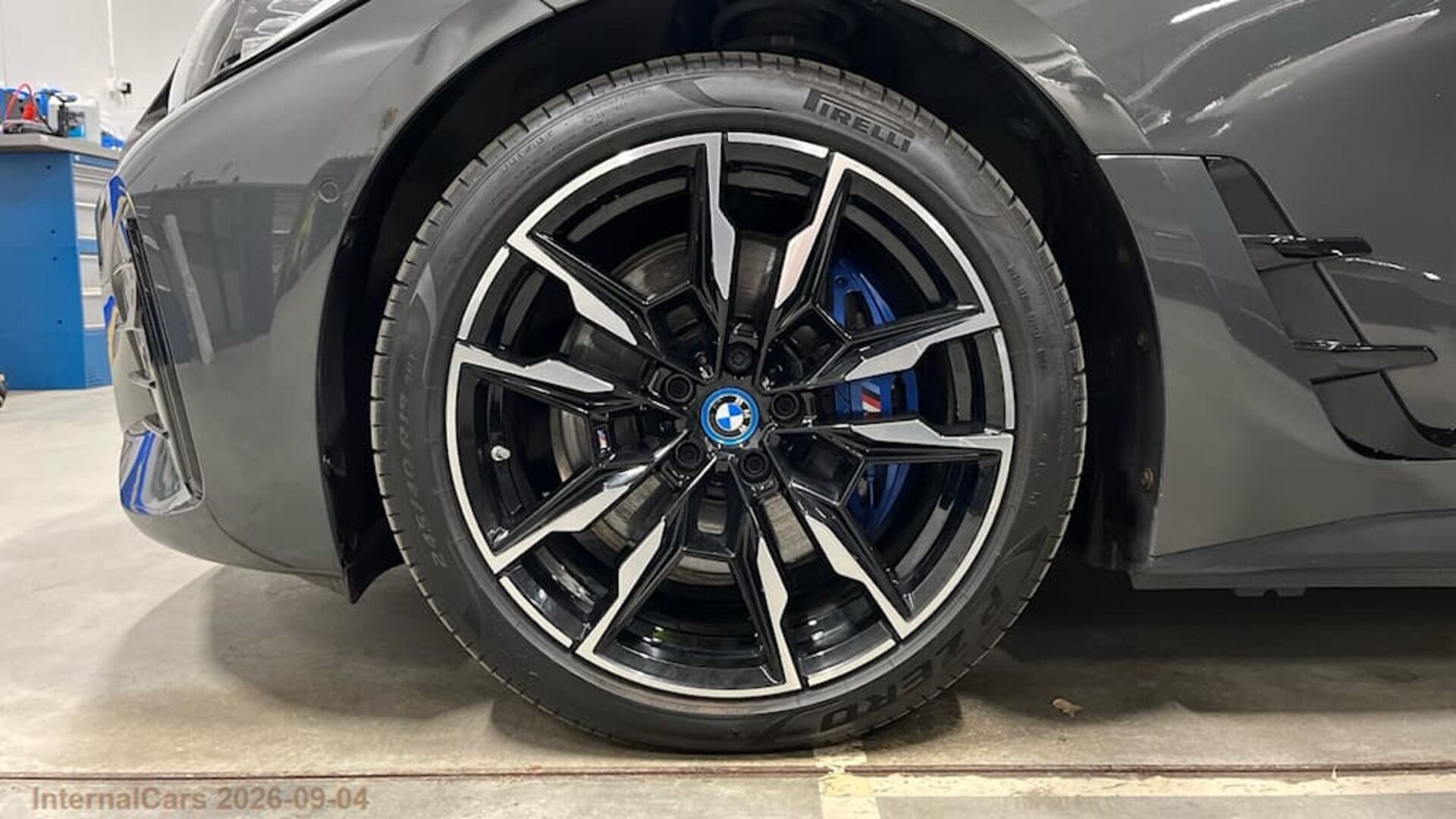 BMW I4 M50 iso kuva 8