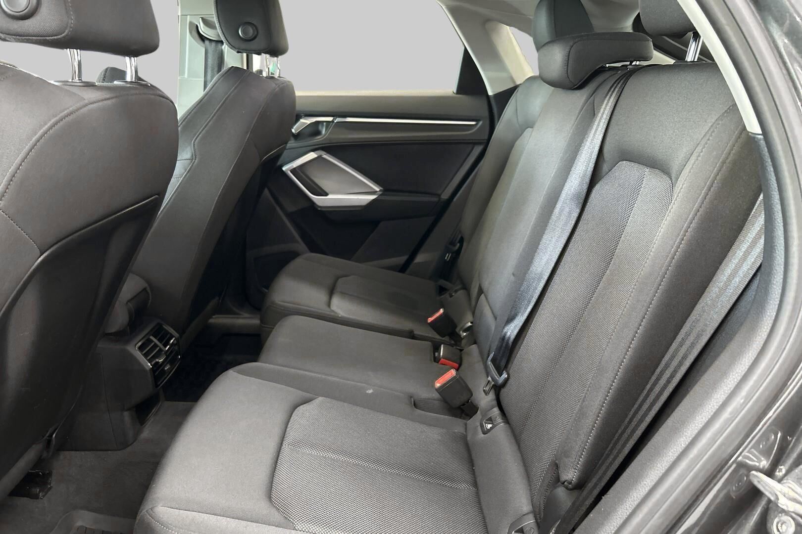 Audi Q3 iso kuva 9