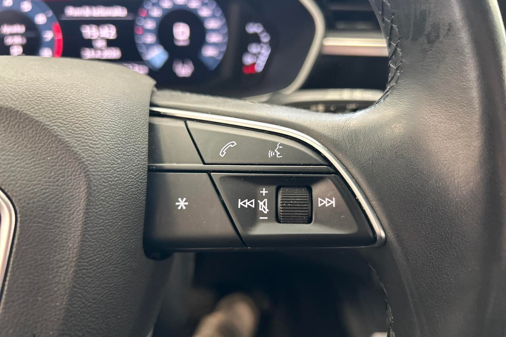 Audi Q3 iso kuva 13