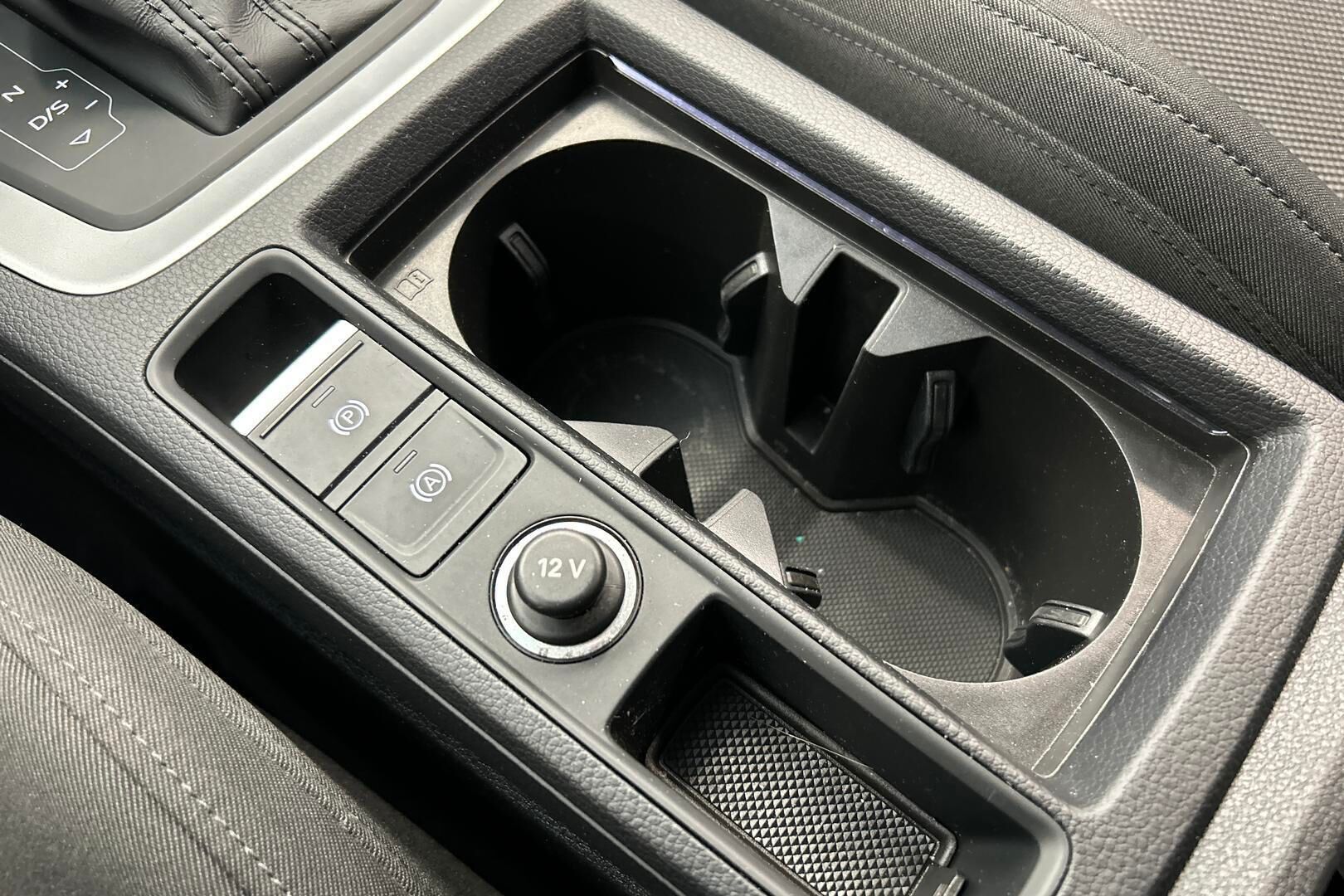 Audi Q3 iso kuva 37