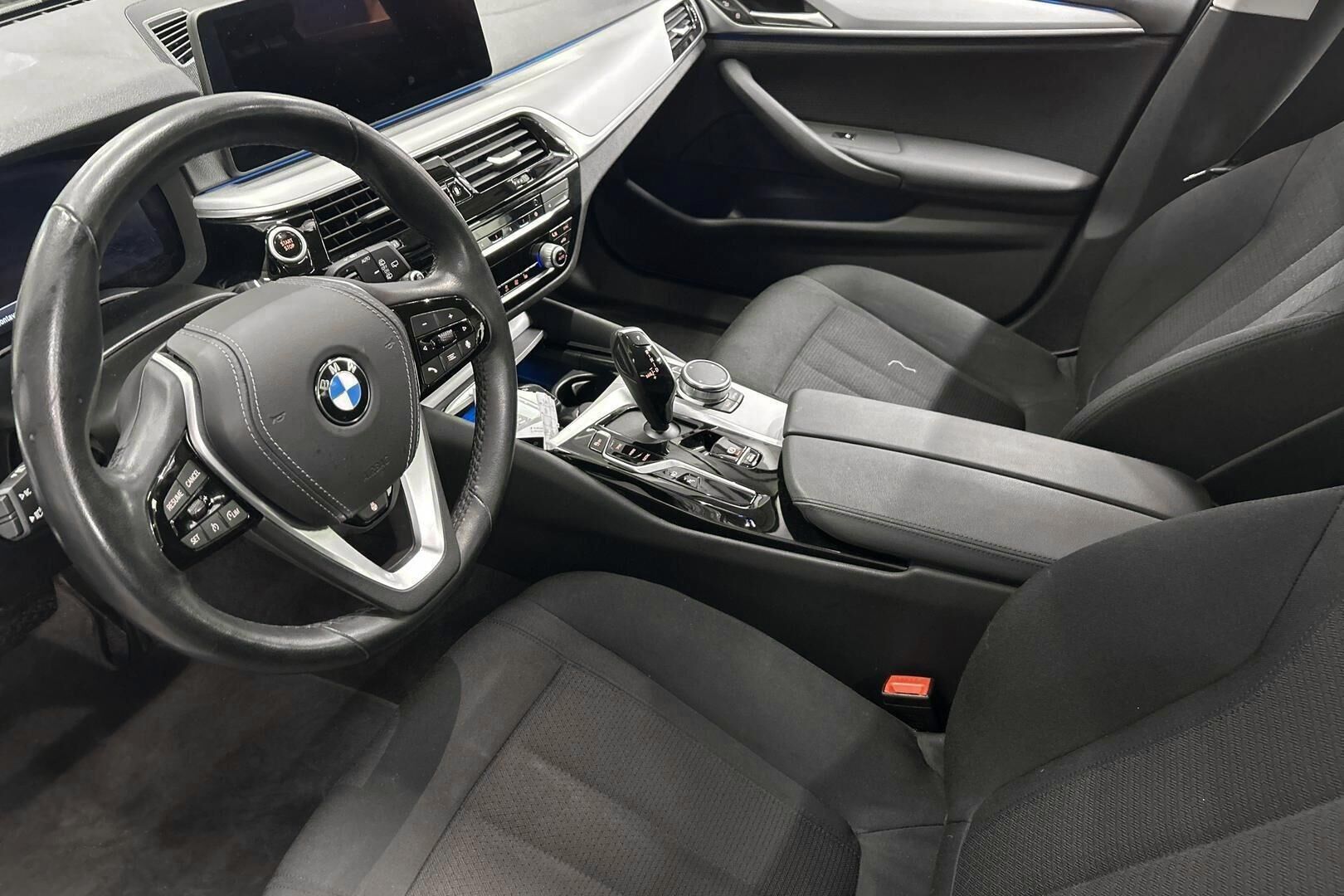 BMW 5-sarja iso kuva 9