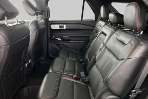 Ford Explorer esikatselu 10