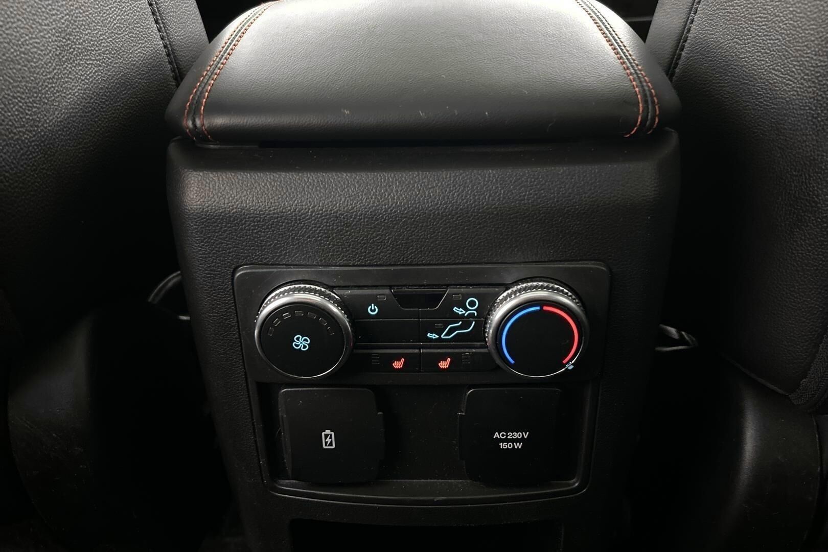 Ford Explorer iso kuva 16