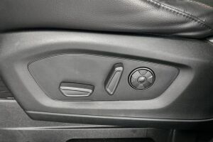 Ford Explorer esikatselu 17