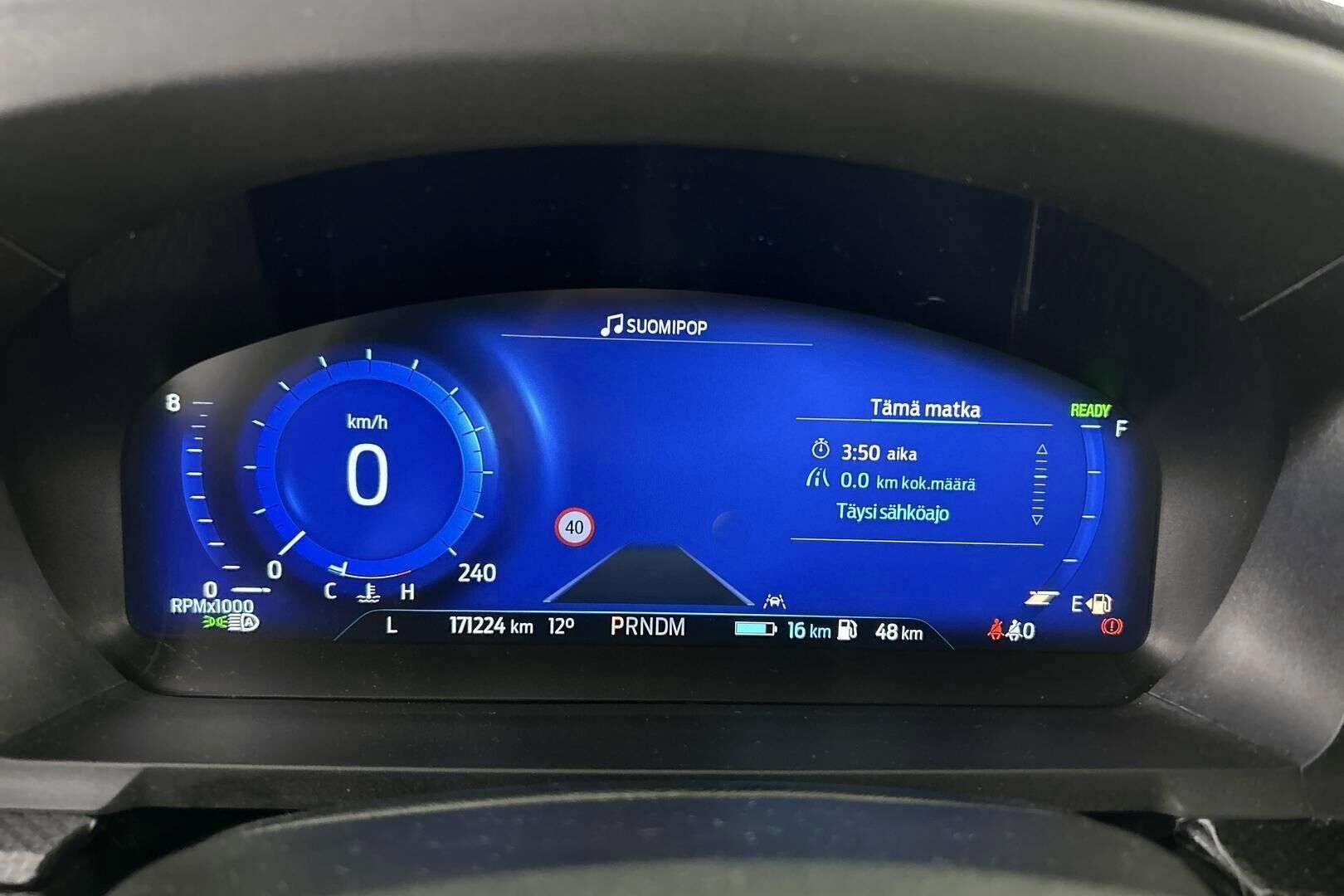 Ford Explorer iso kuva 18