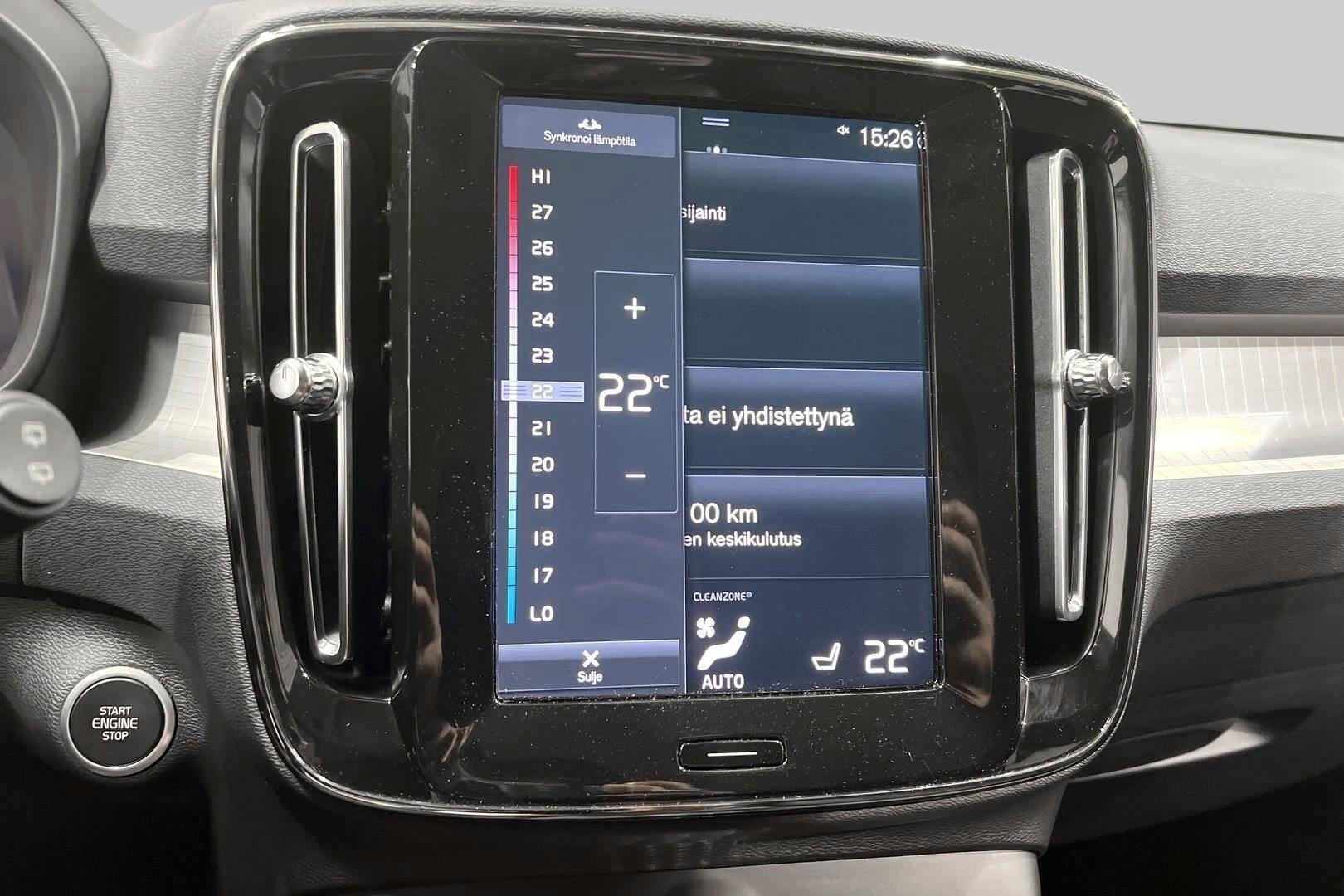 Volvo XC40 iso kuva 17