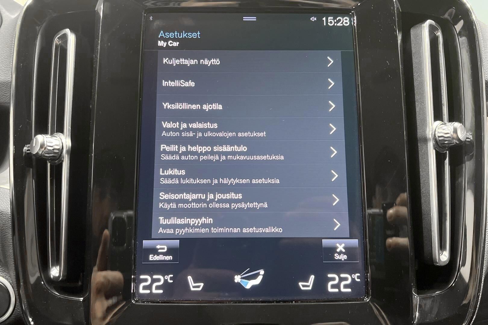 Volvo XC40 iso kuva 22