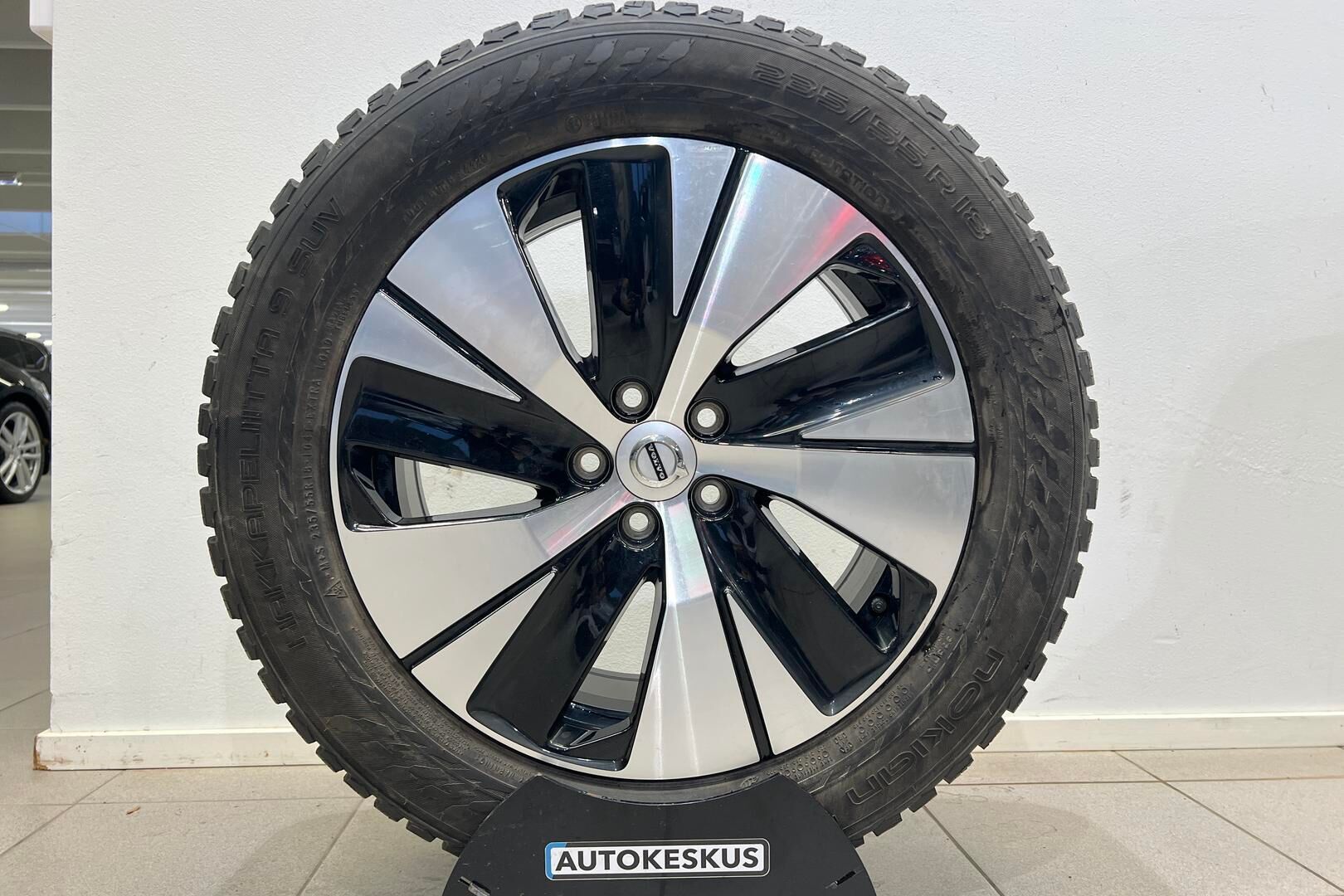 Volvo XC40 iso kuva 32