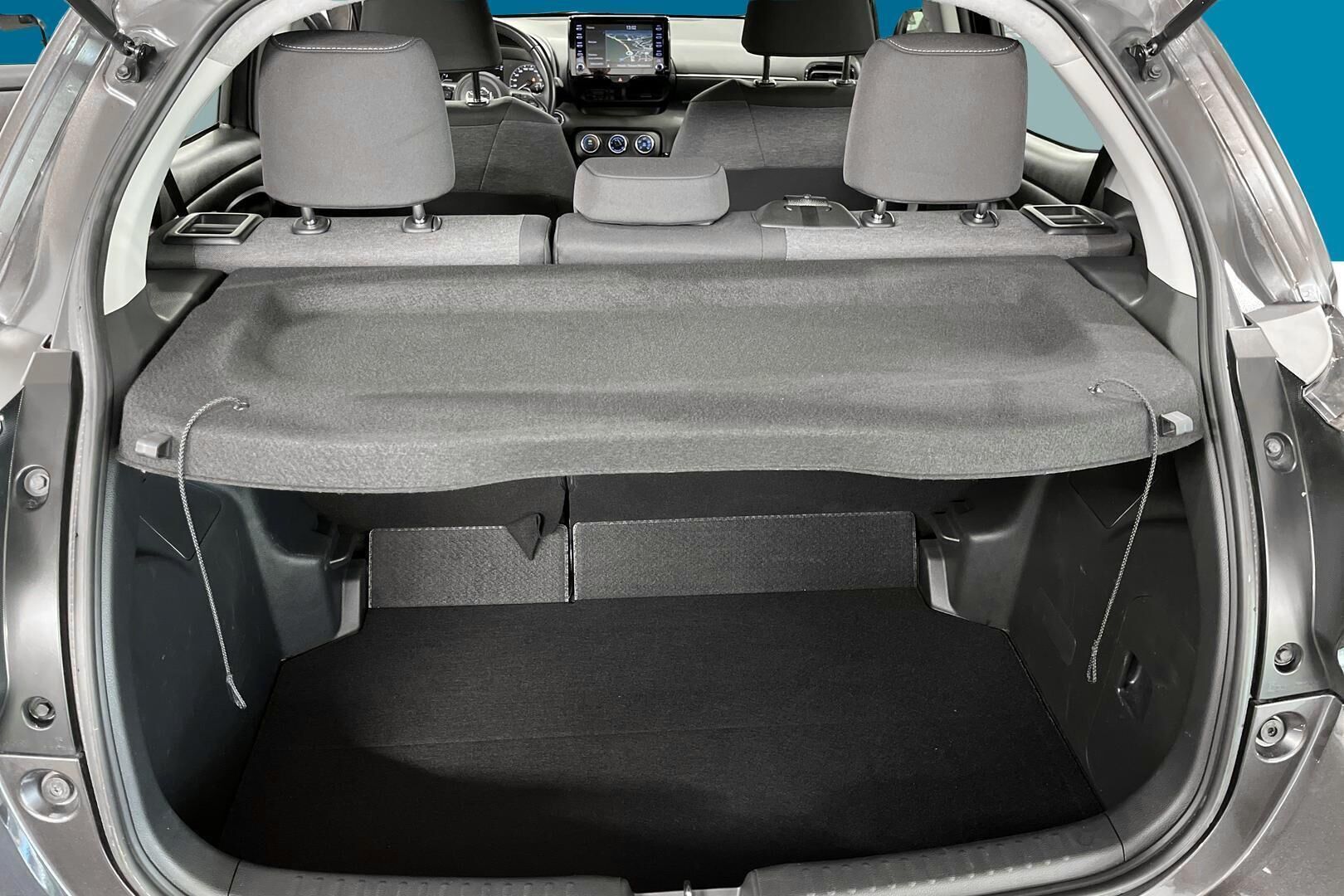 Toyota Yaris iso kuva 6