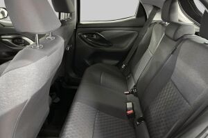 Toyota Yaris esikatselu 13