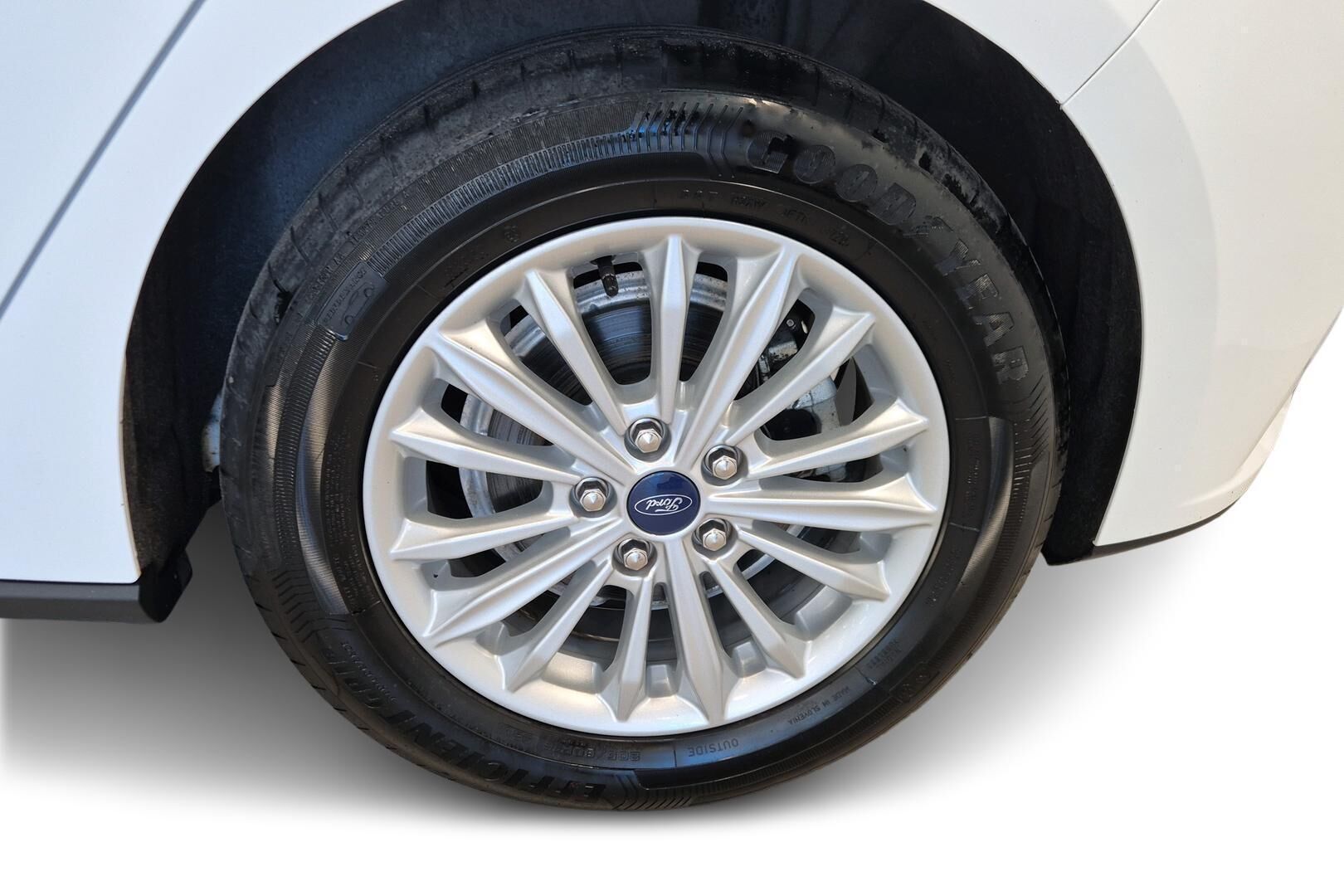 Ford Focus iso kuva 13