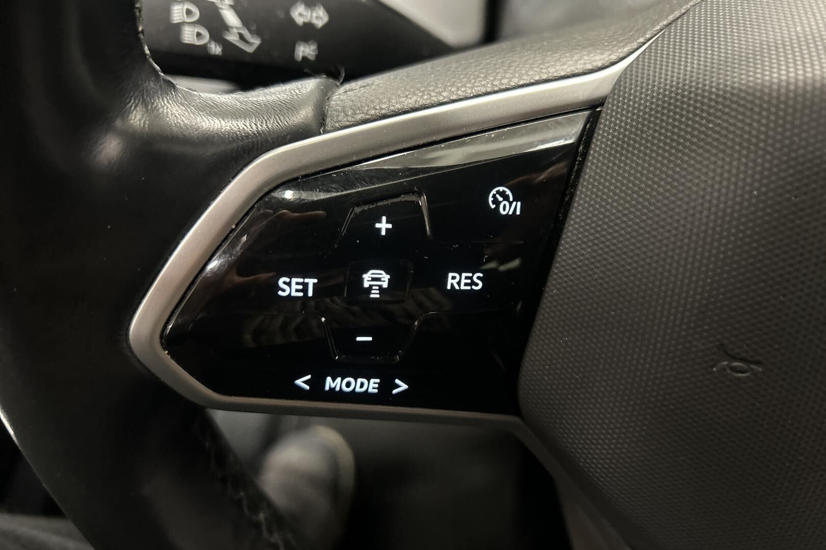 Volkswagen ID.4 iso kuva 17
