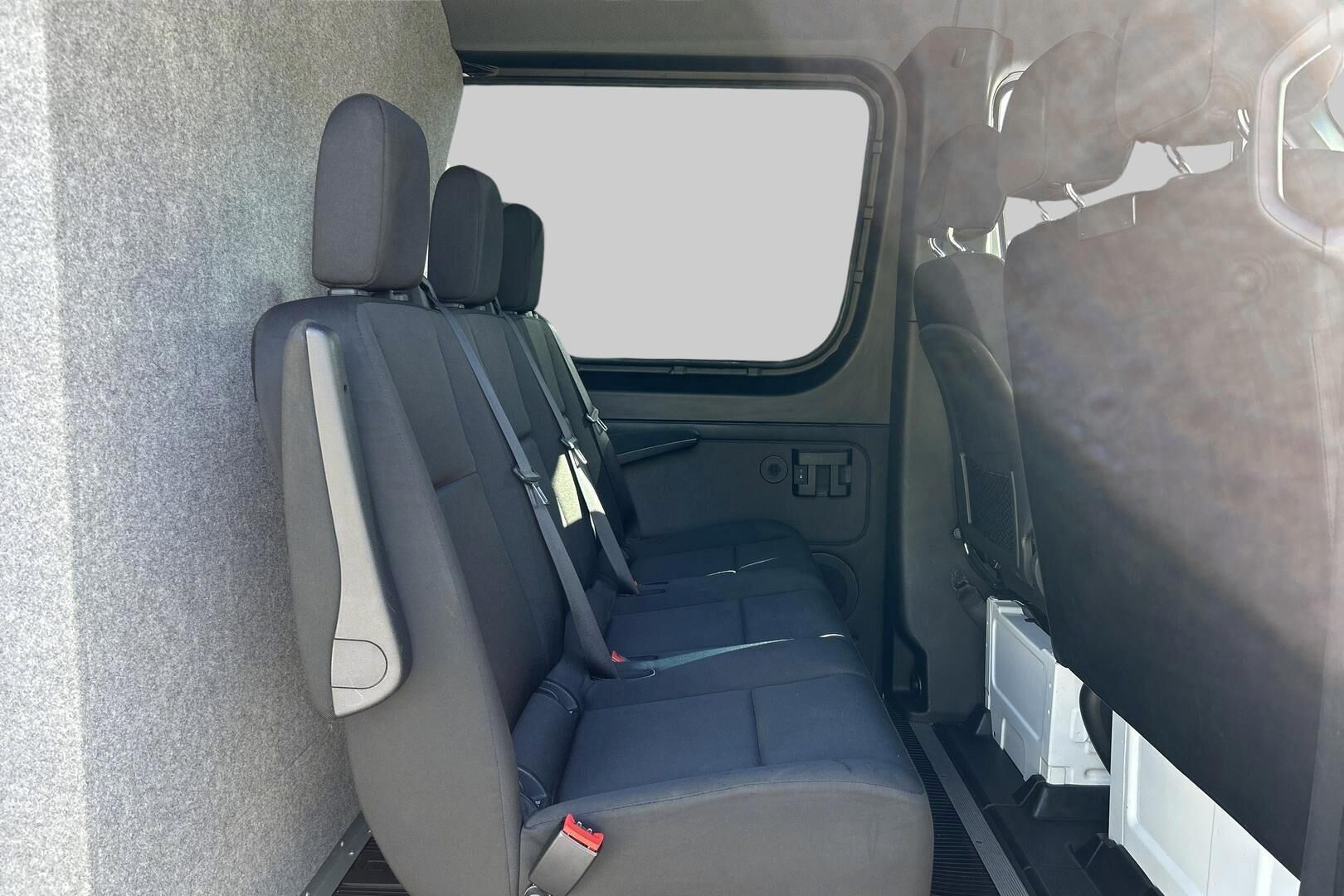 Mercedes-Benz Sprinter iso kuva 10