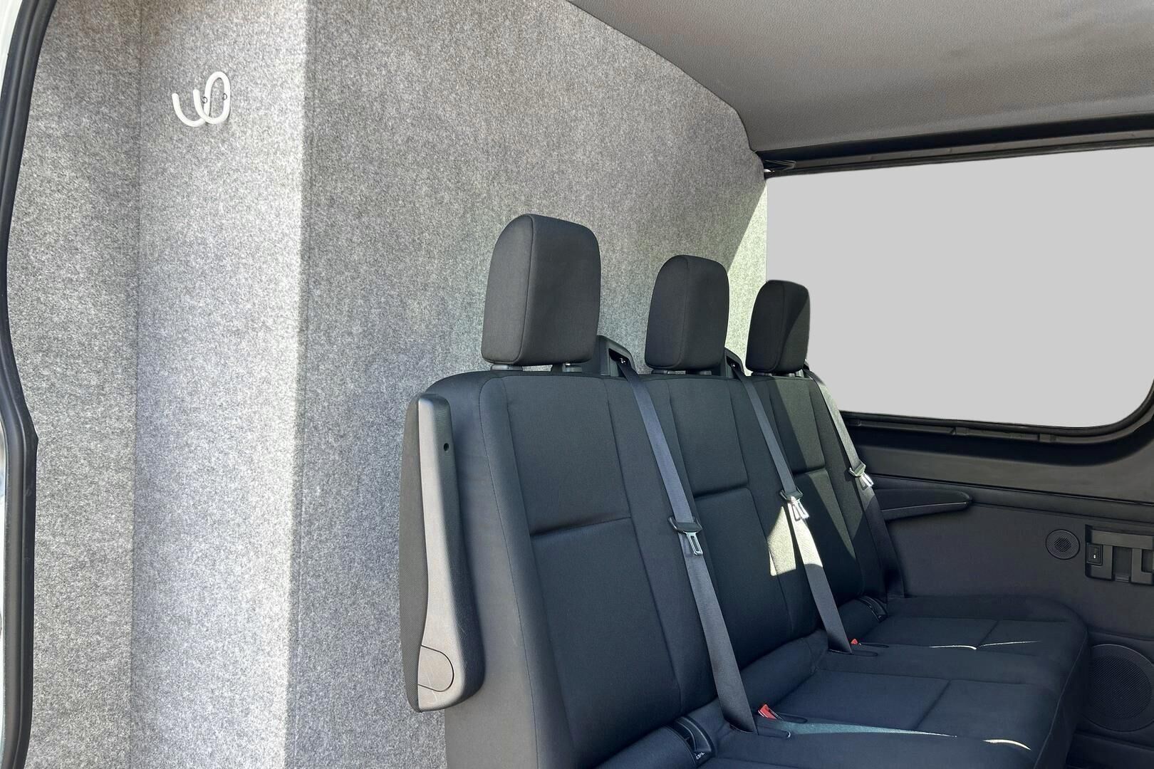 Mercedes-Benz Sprinter iso kuva 16