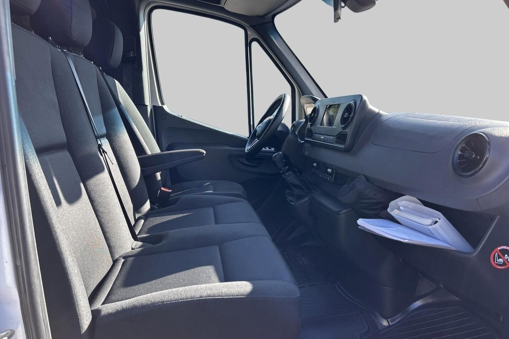 Mercedes-Benz Sprinter iso kuva 21
