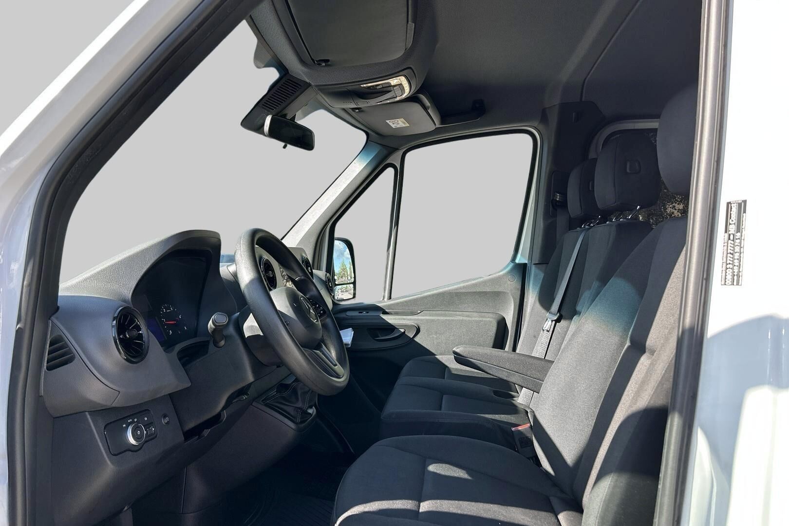 Mercedes-Benz Sprinter iso kuva 9