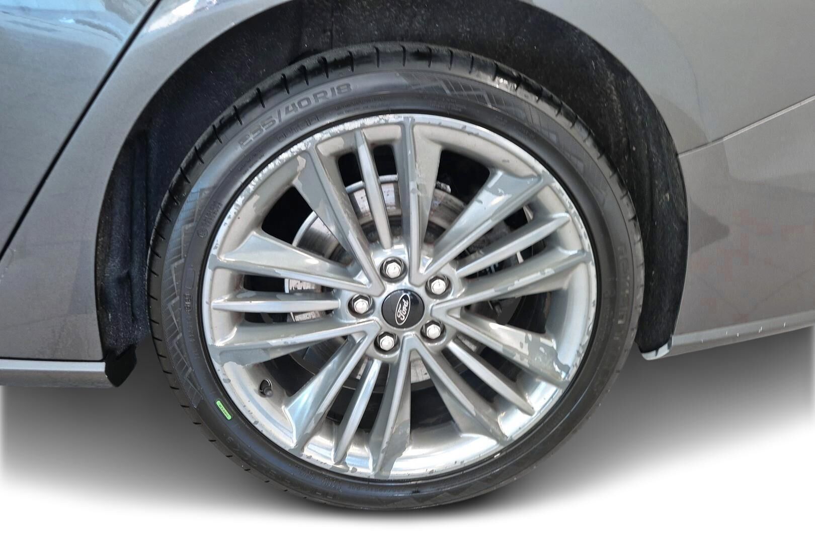 Ford Focus iso kuva 13