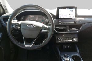Ford Focus esikatselu 2