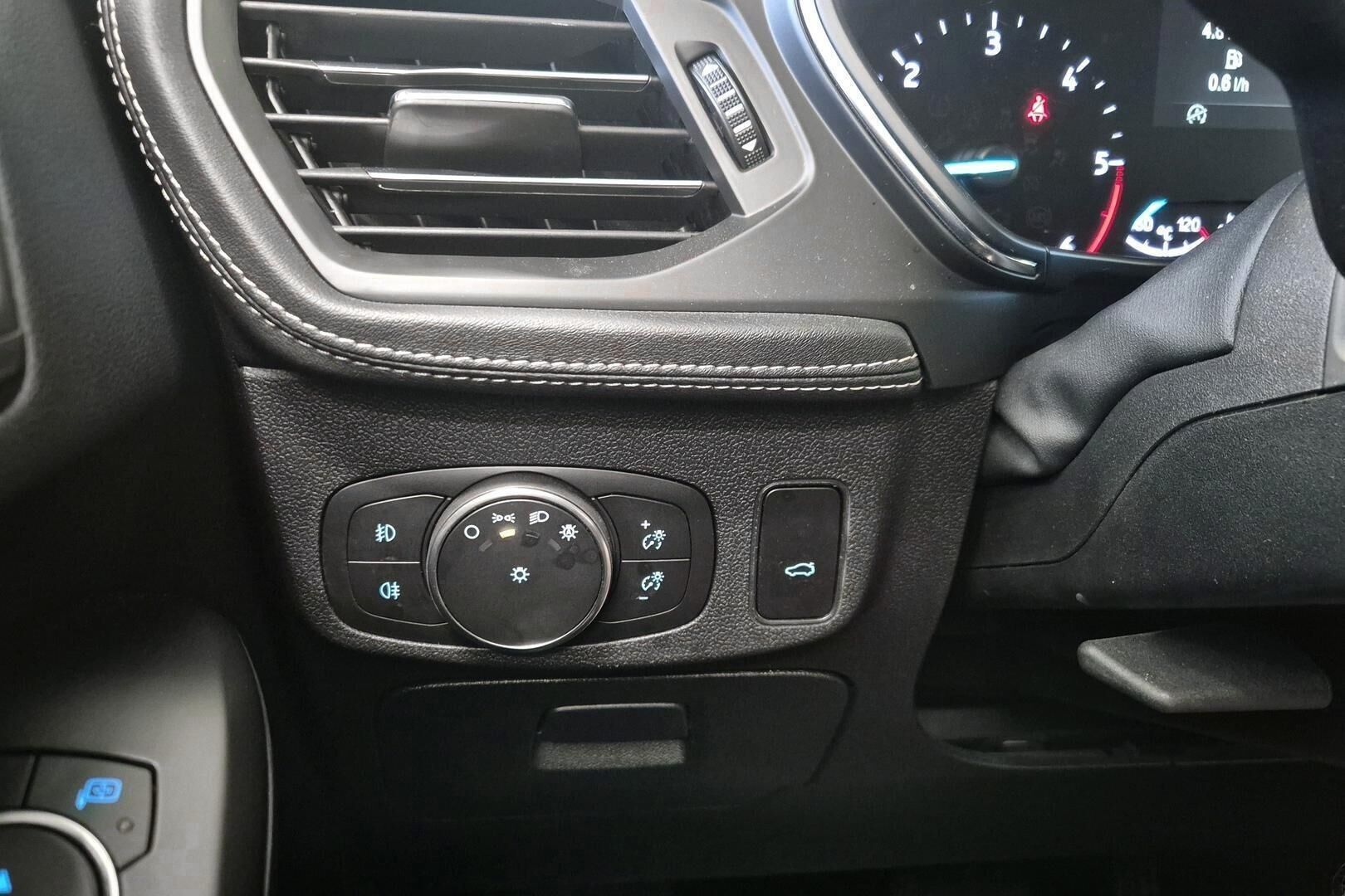 Ford Focus iso kuva 22