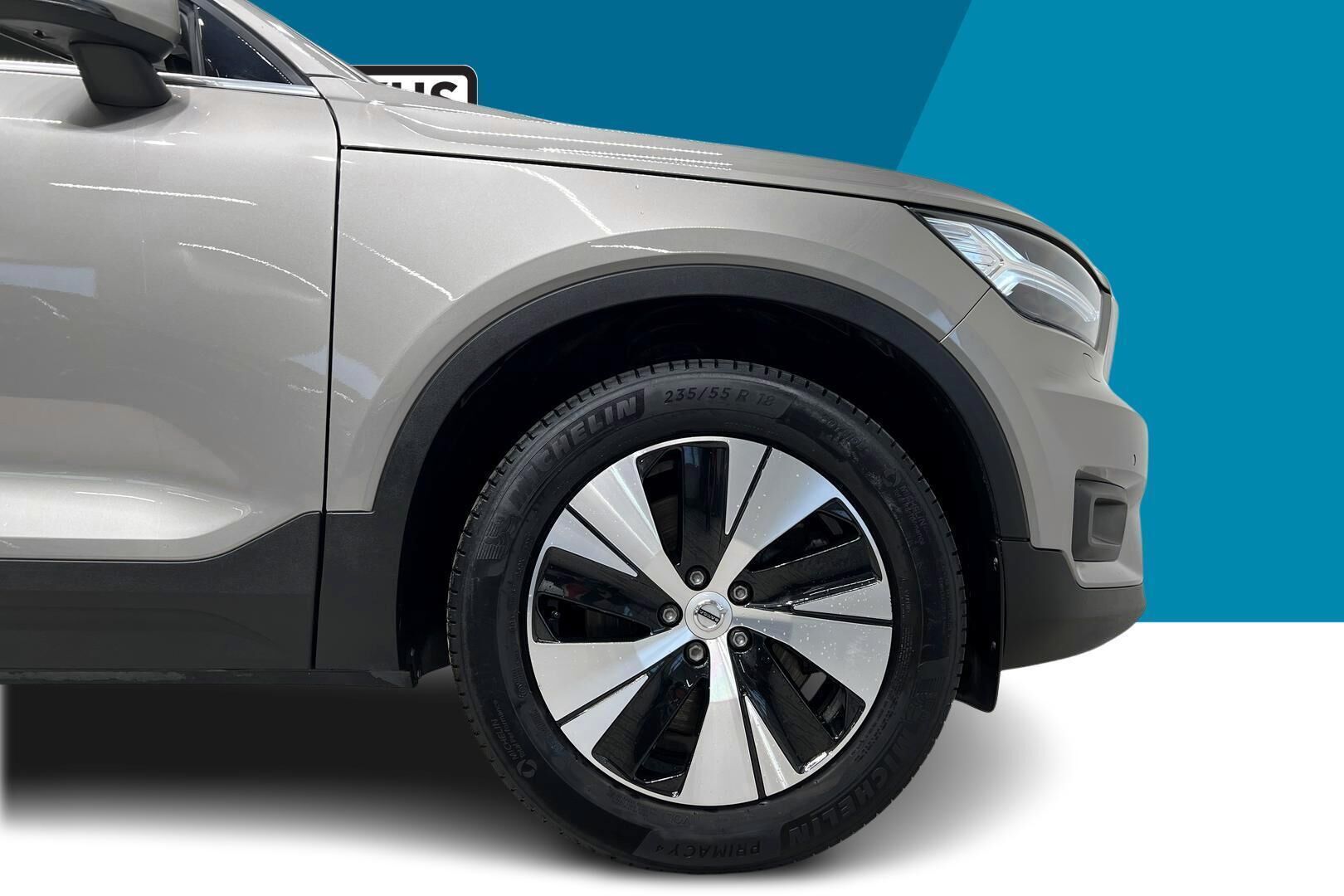Volvo XC40 iso kuva 13