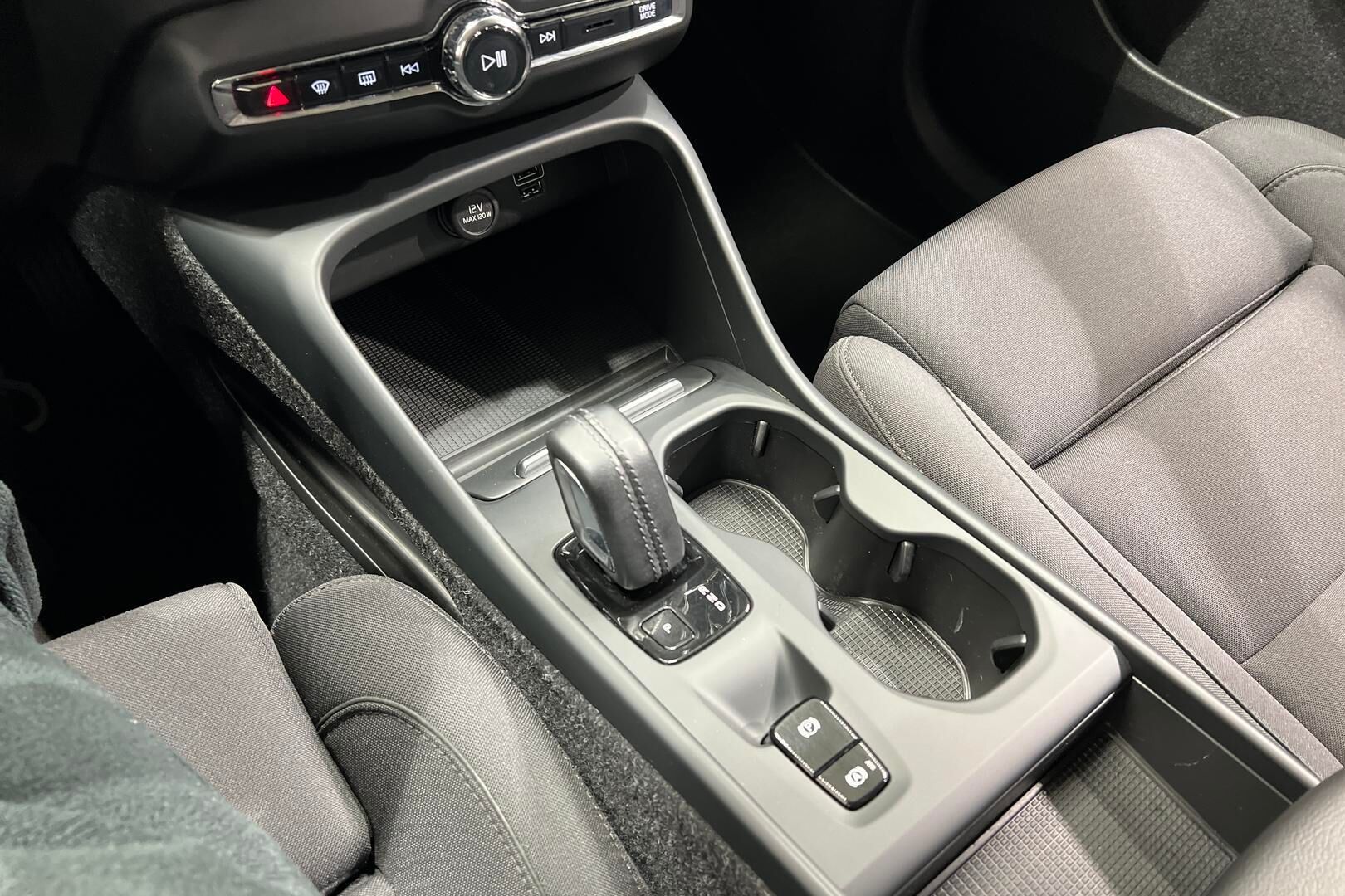 Volvo XC40 iso kuva 20