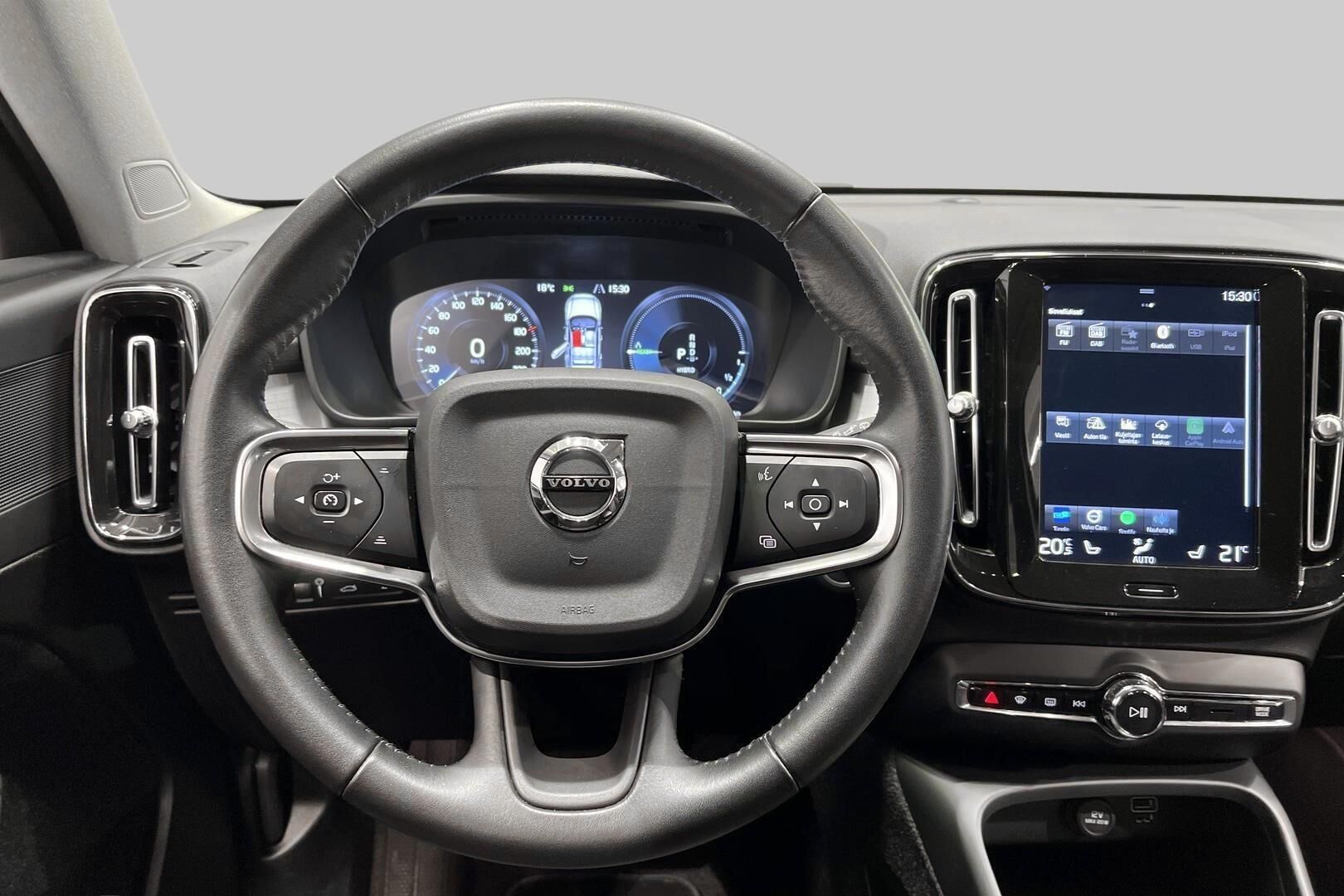 Volvo XC40 iso kuva 29