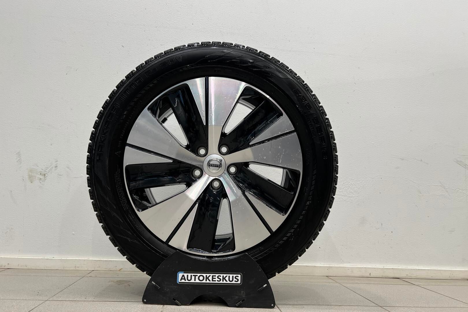 Volvo XC40 iso kuva 30