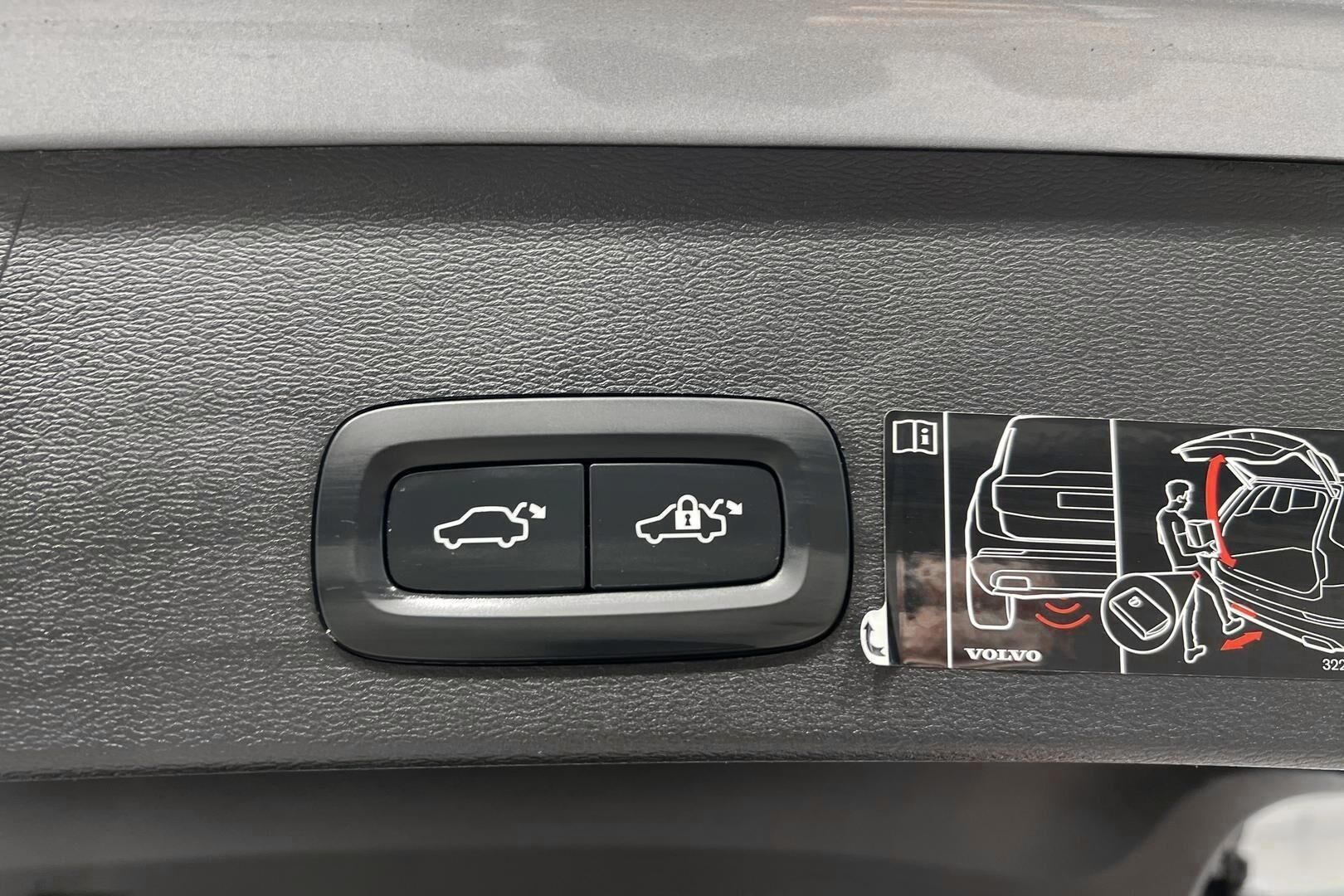 Volvo XC40 iso kuva 31