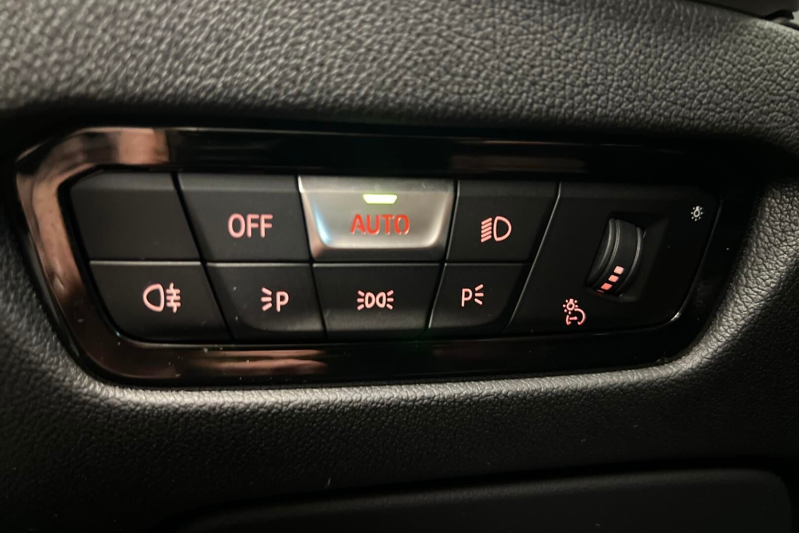 BMW 3-sarja iso kuva 20