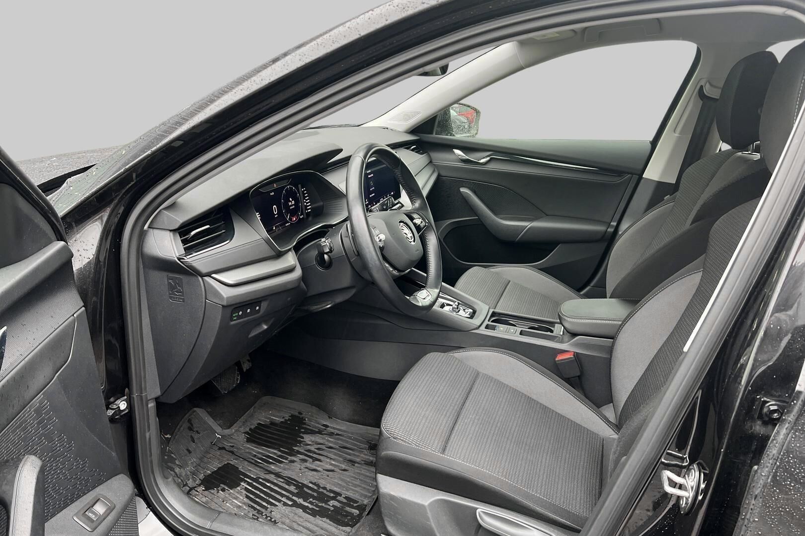 Skoda Octavia iso kuva 1