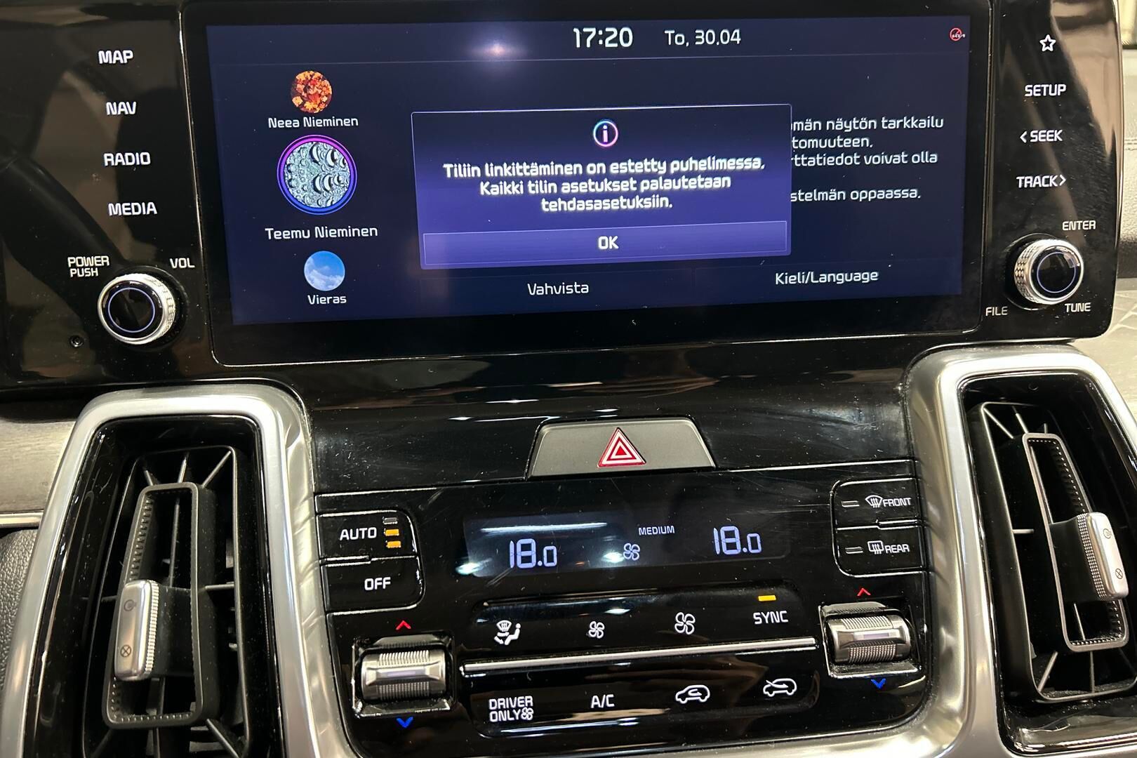 Kia Sorento iso kuva 14
