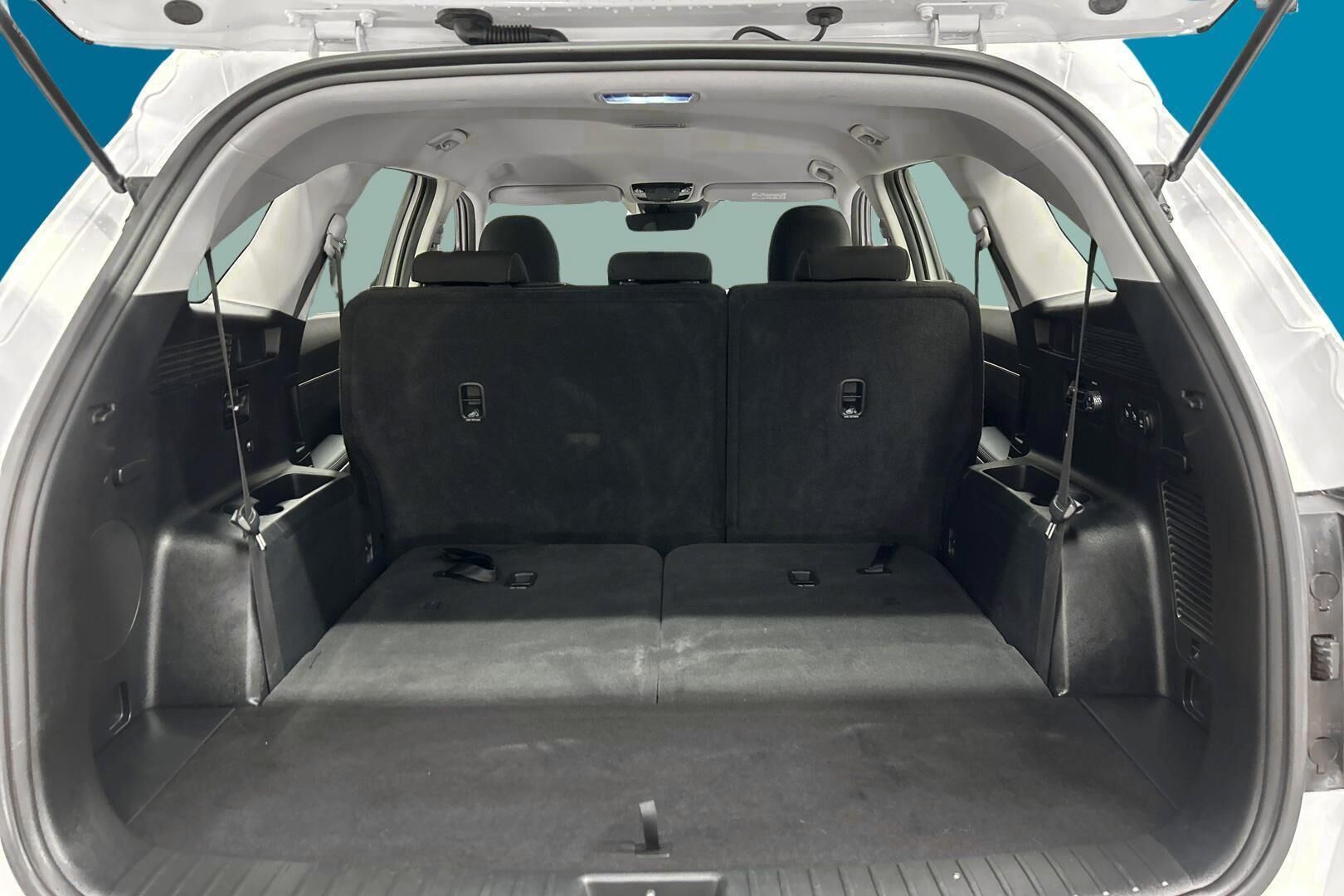Kia Sorento iso kuva 12