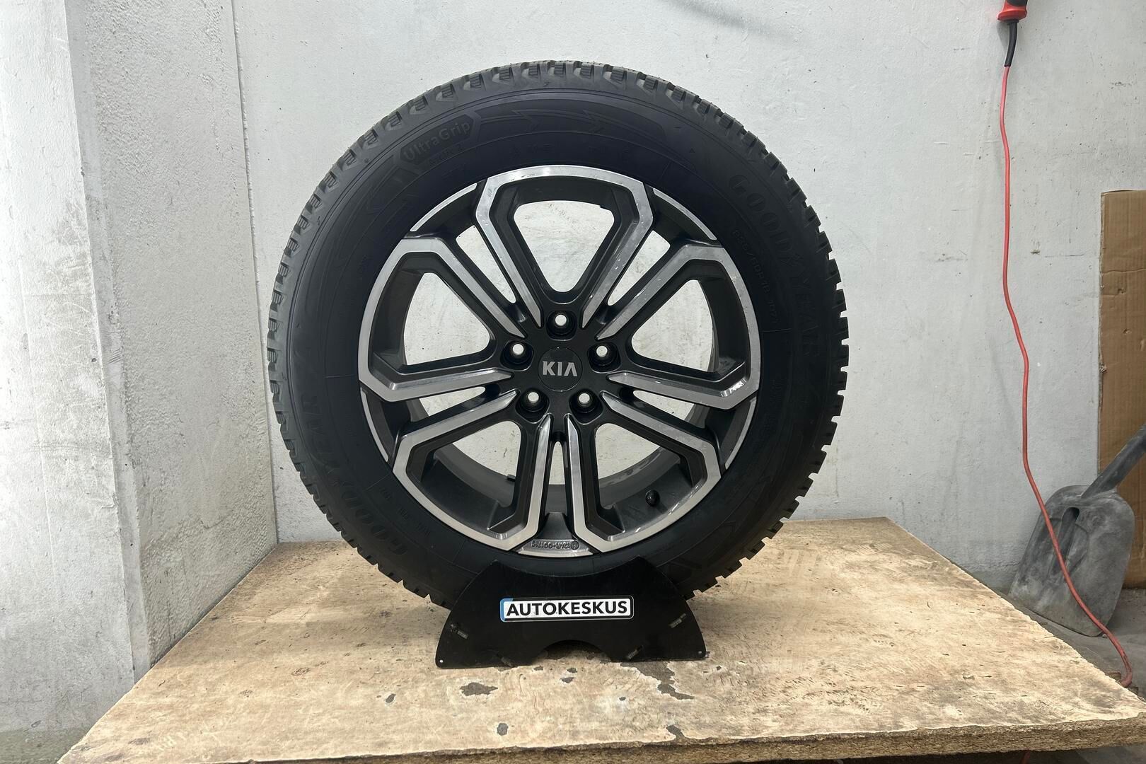 Kia Sorento iso kuva 13