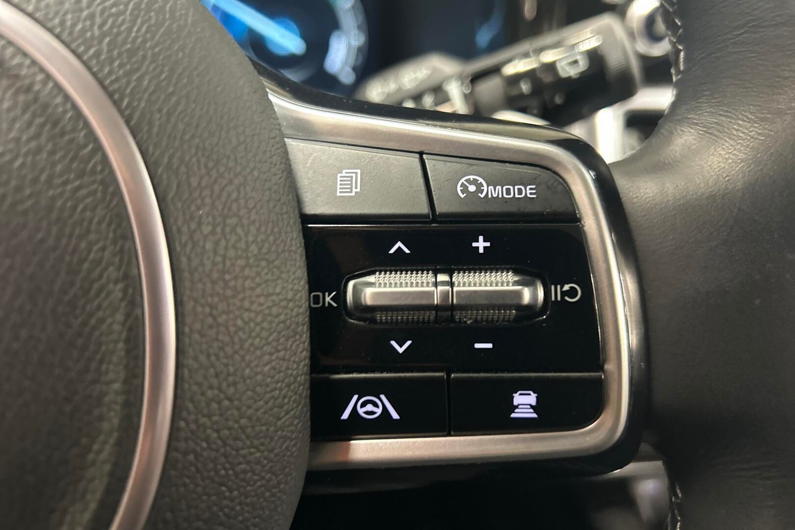Kia Sorento iso kuva 16